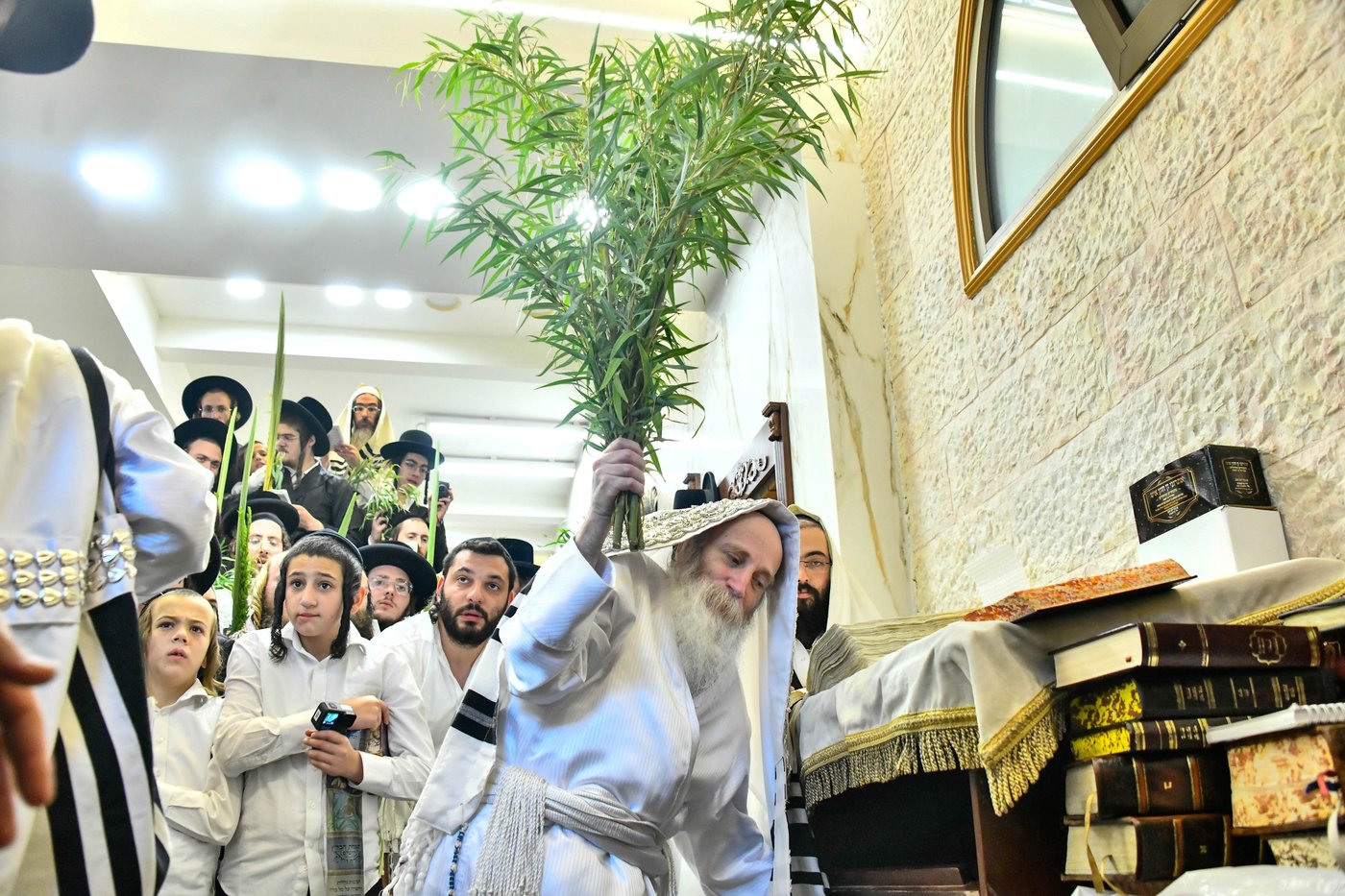 הושענא רבה אצל הגה"צ רבי יצחק מאיר מורגנשטרן