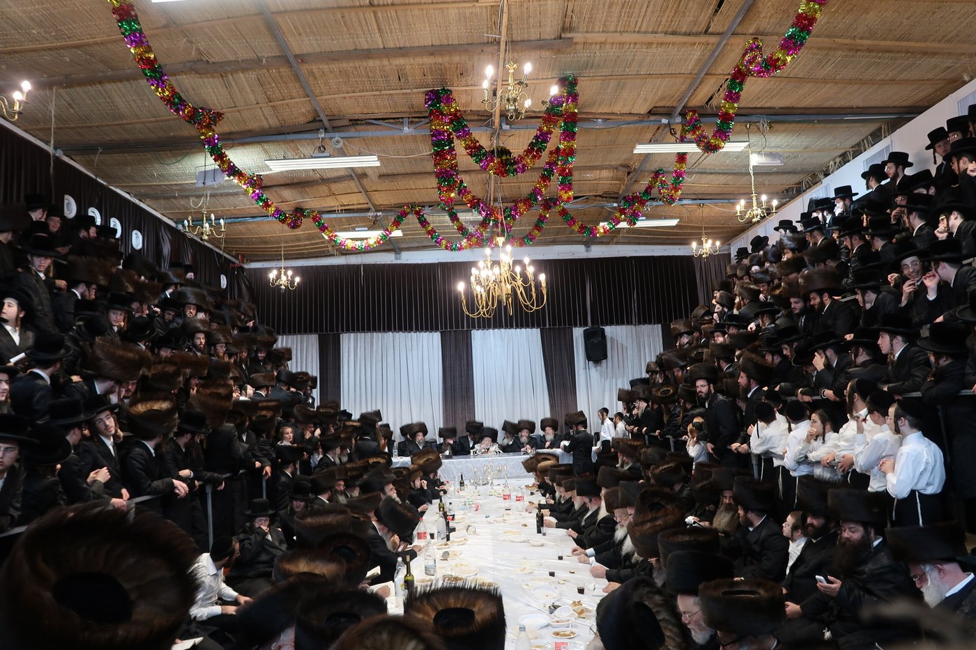 ירח האיתנים בחצה"ק קרעטשניף