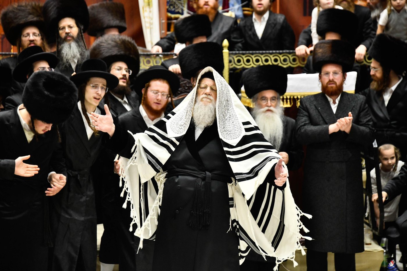 הקפות שניות בחצה"ק מודז'יץ