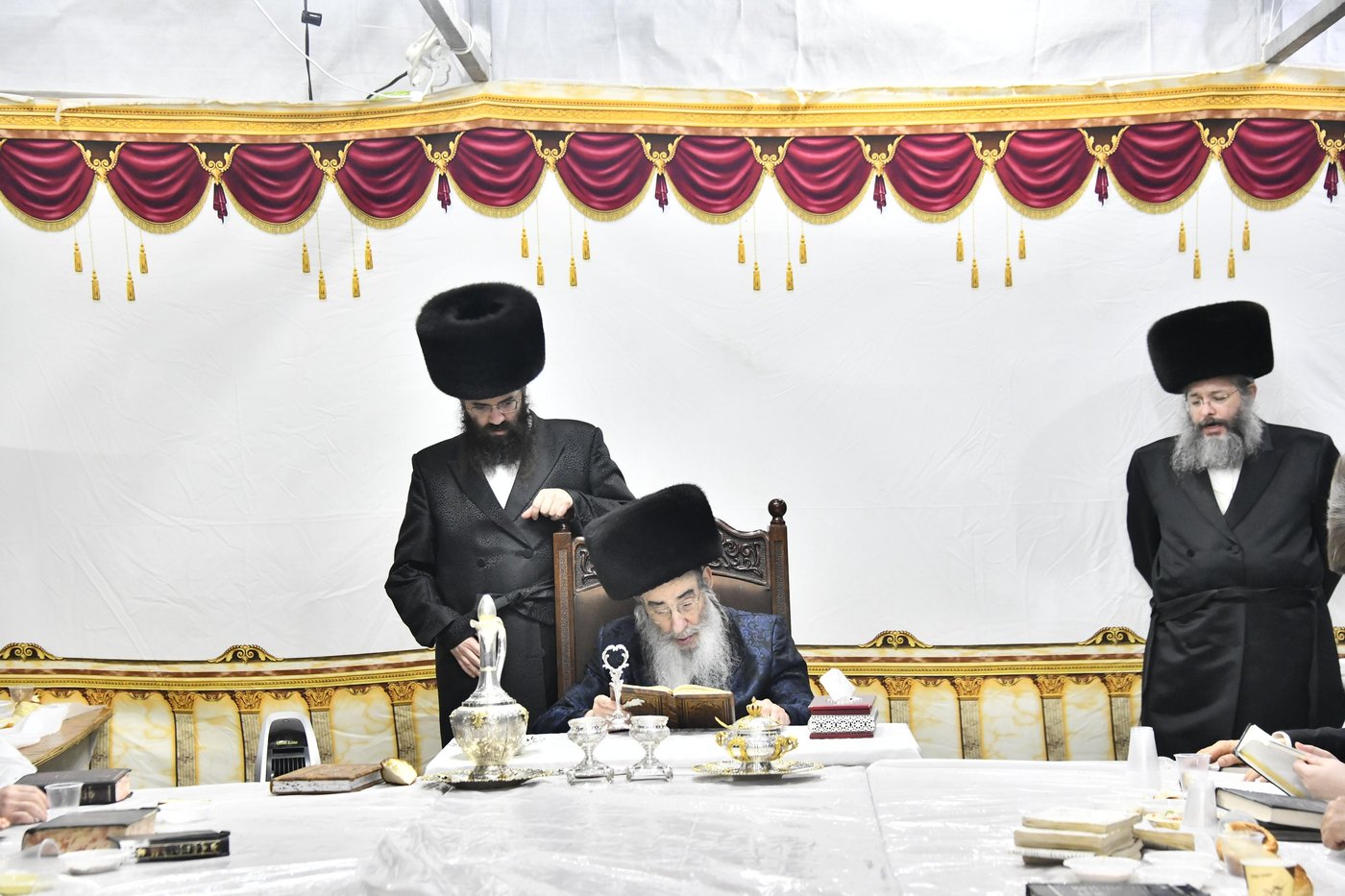 חג הסוכות בחצה"ק אלכסנדר