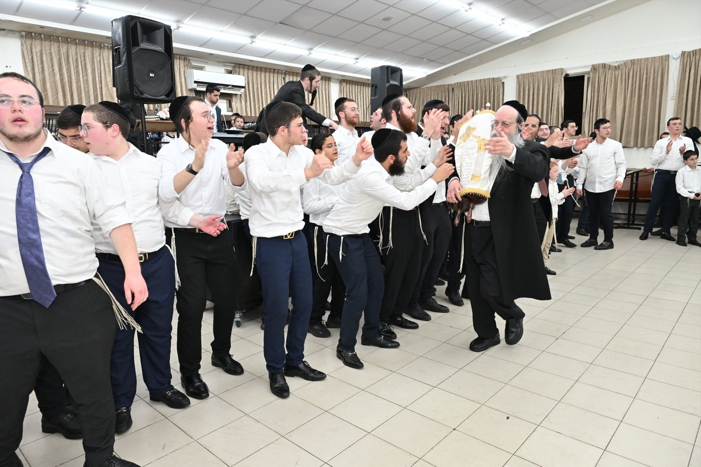 הקפות שניות בישיבת 'קריית מלך'