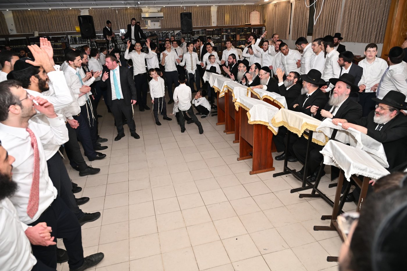 הקפות שניות בישיבת 'קריית מלך'