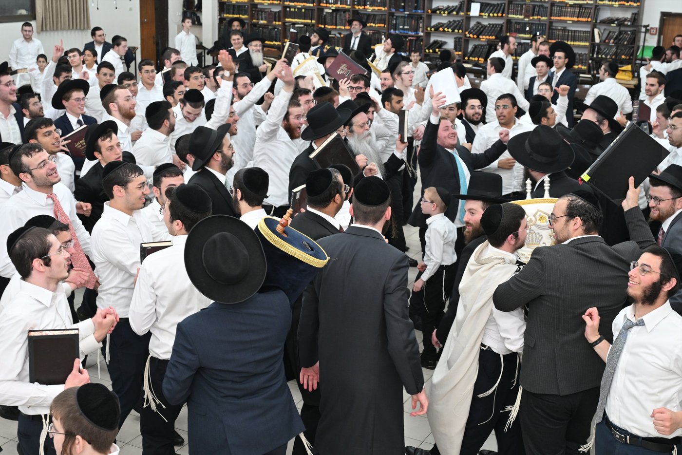 הקפות שניות בישיבת 'קריית מלך'