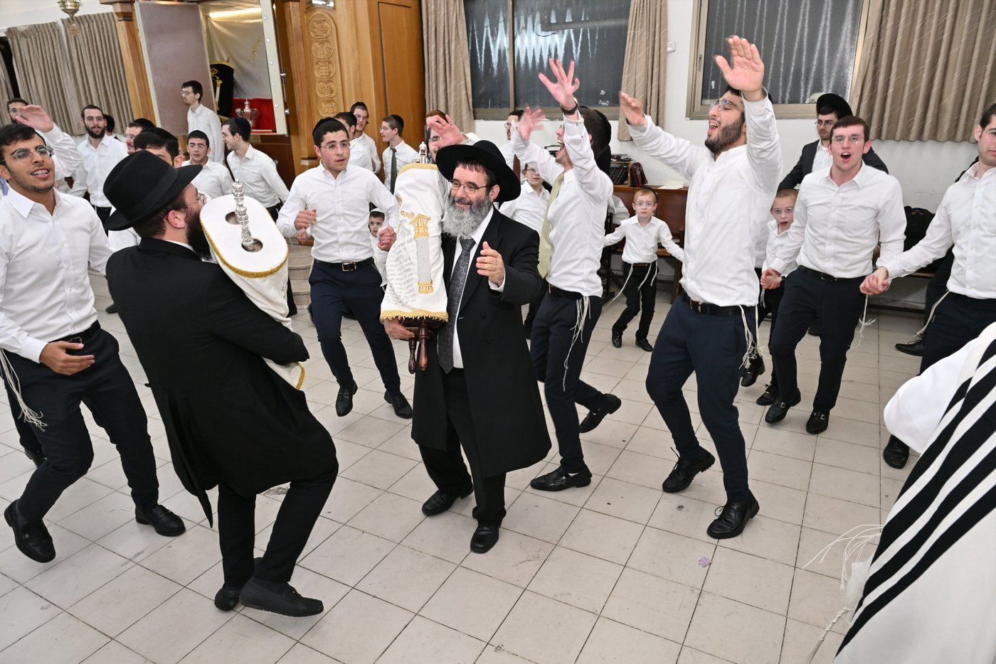 הקפות שניות בישיבת 'קריית מלך'