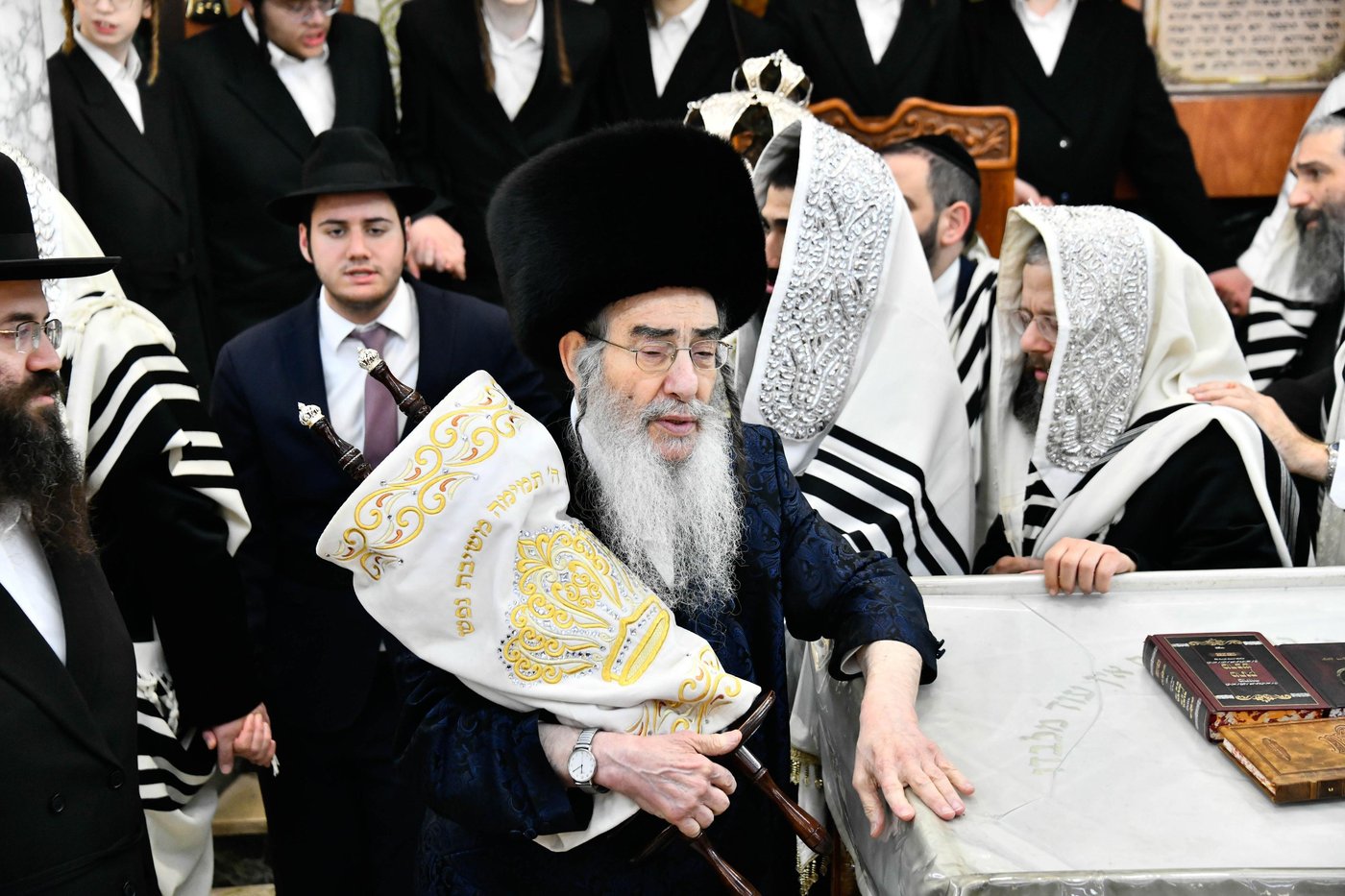 הקפות לבני חו"ל באלכסנדר