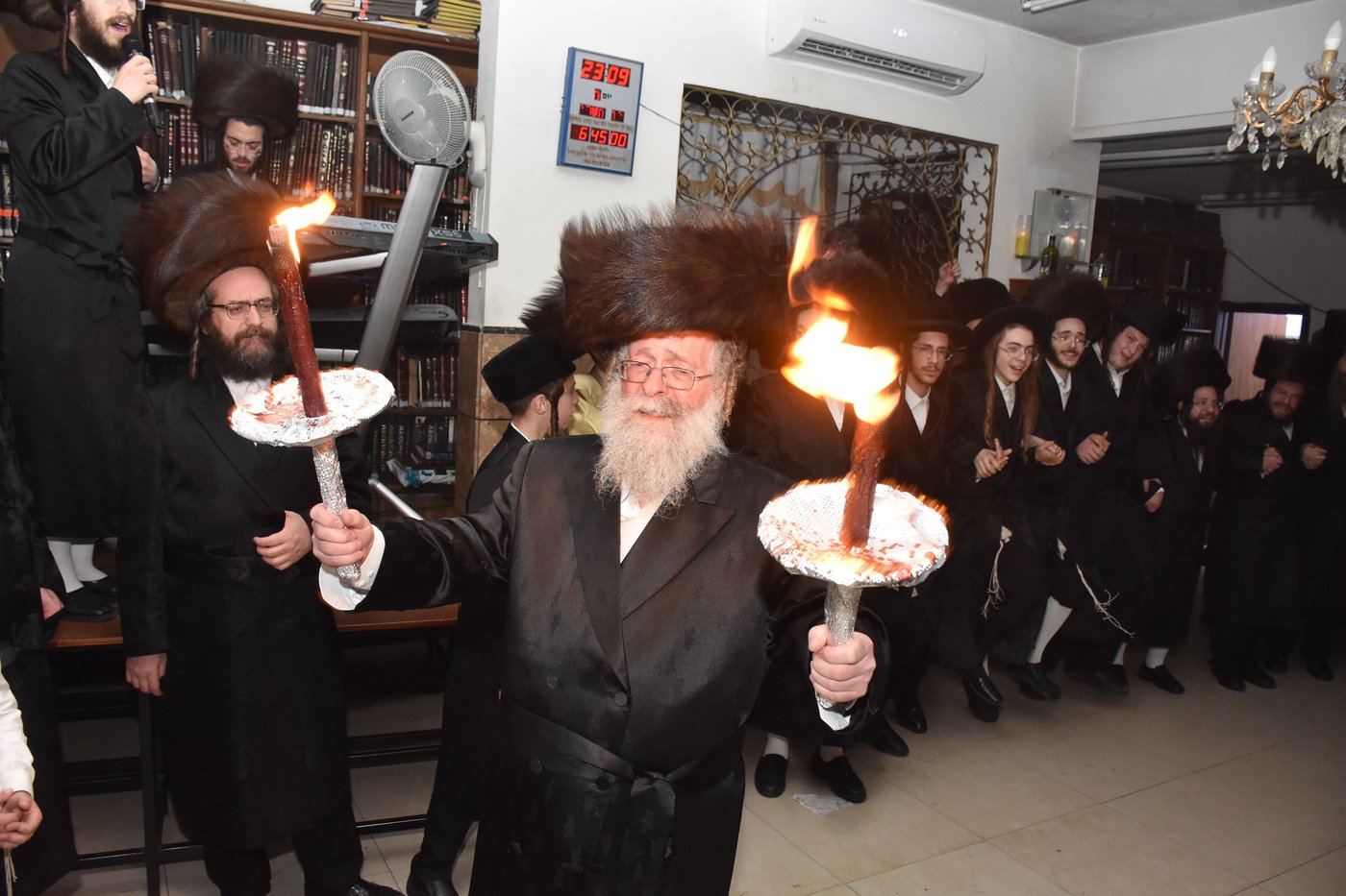 שמחת בית השואבה אצל הרה"צ רבי חיים יוסף בידרמן