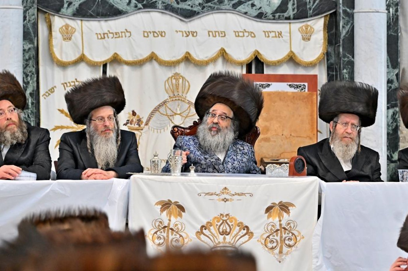 נעילת החג שמחת תורה אצל הגה"צ רבי חיים צבי מייזליש