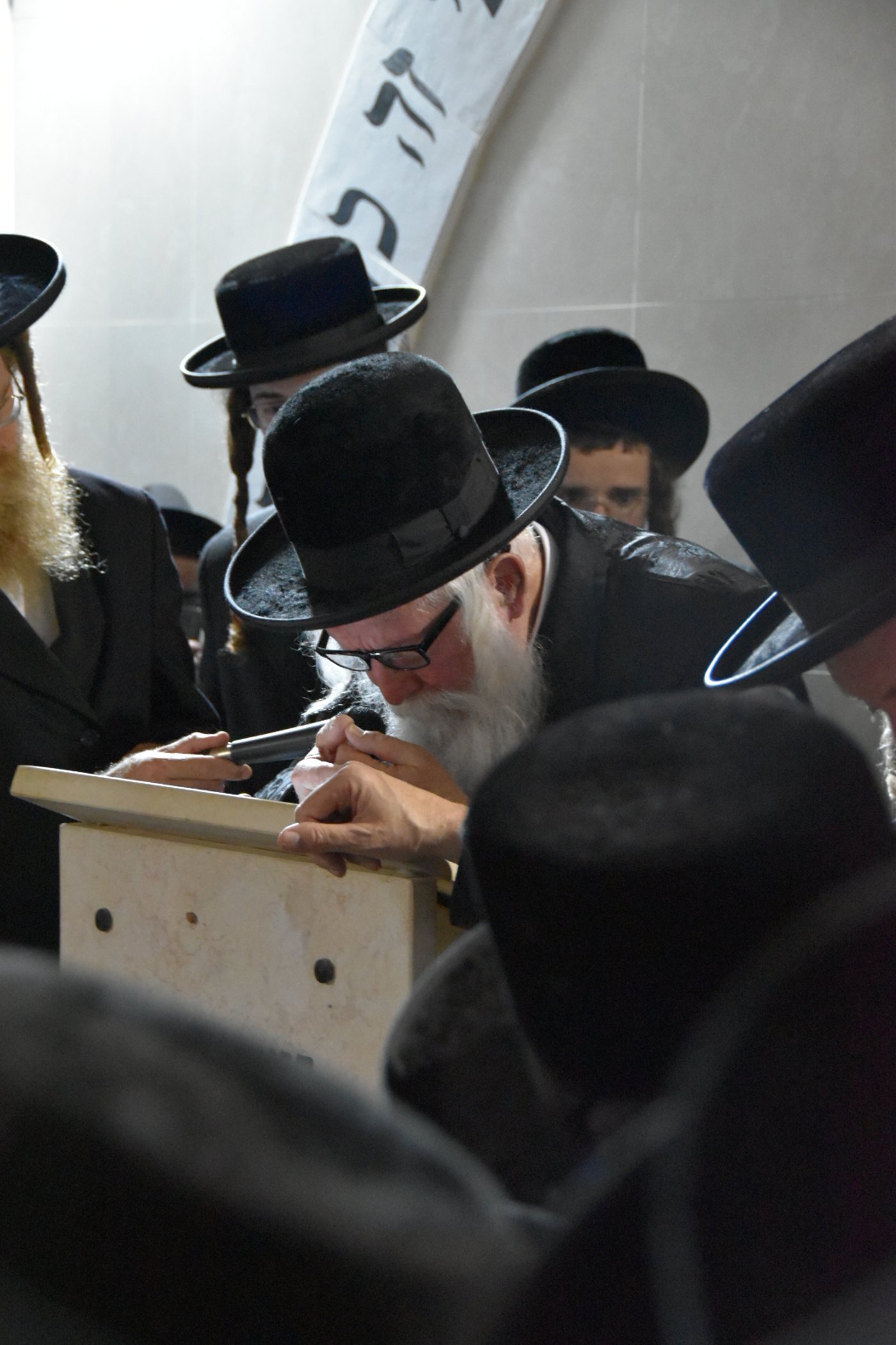 מסע הלווית הרה"ג רבי מנחם בן ציון גרוסמן זצ"ל