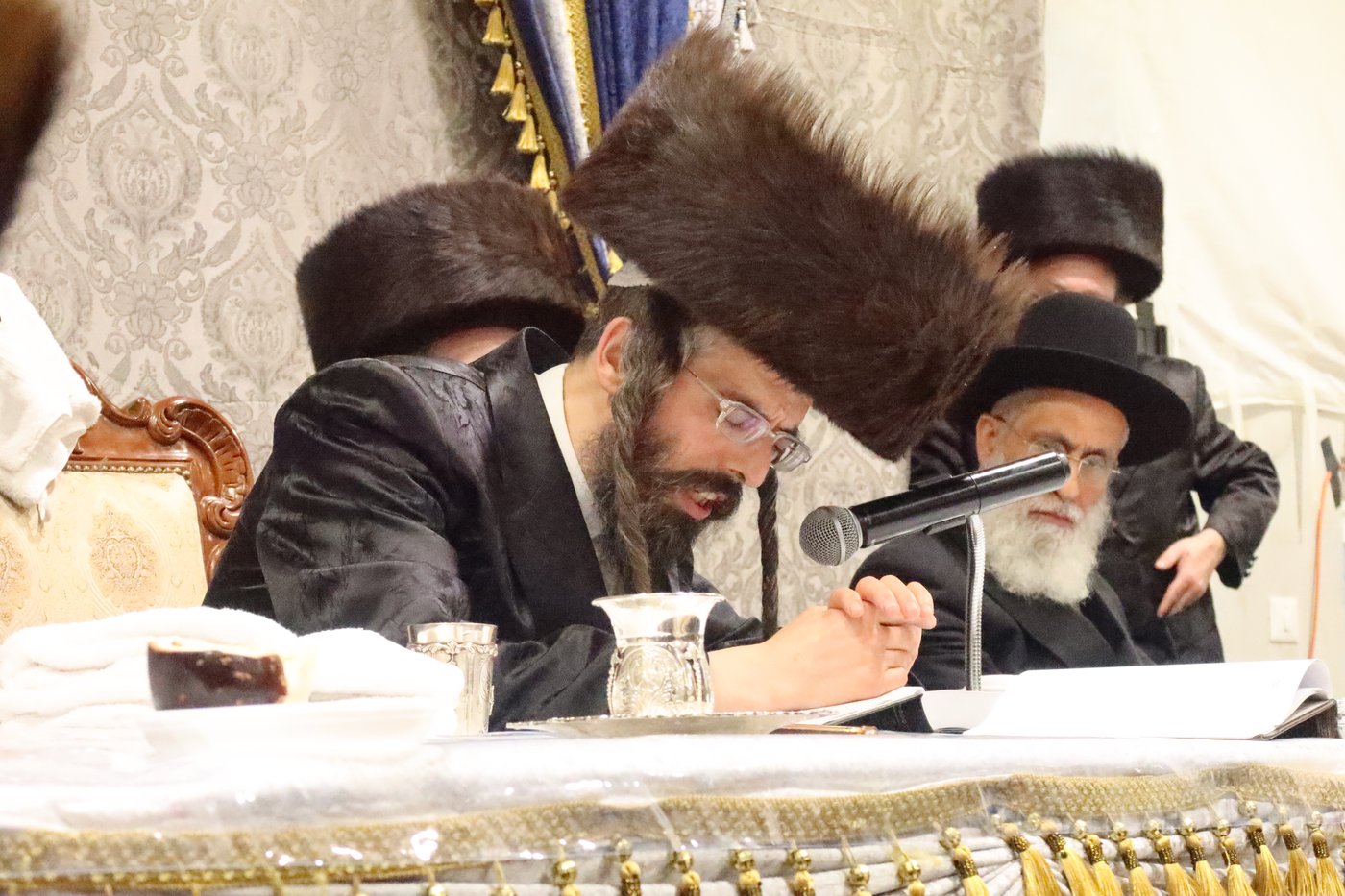 סוכות בחצה"ק זוועיהל