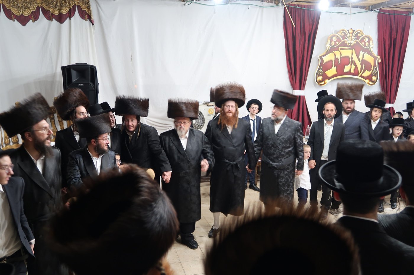 ירח האיתנים בחצה"ק קאליב