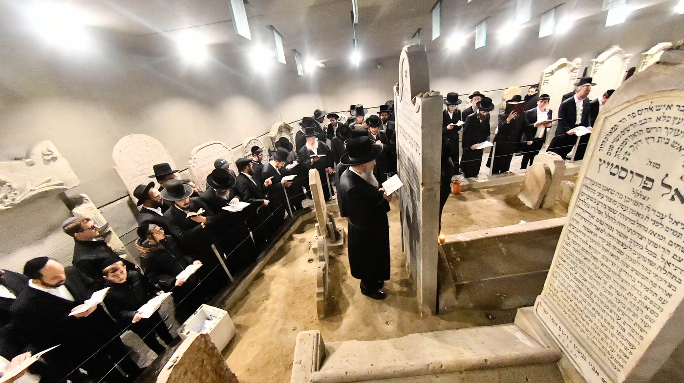הילולת מרן ה'חתם סופר' זי"ע בעיר פרעשבורג