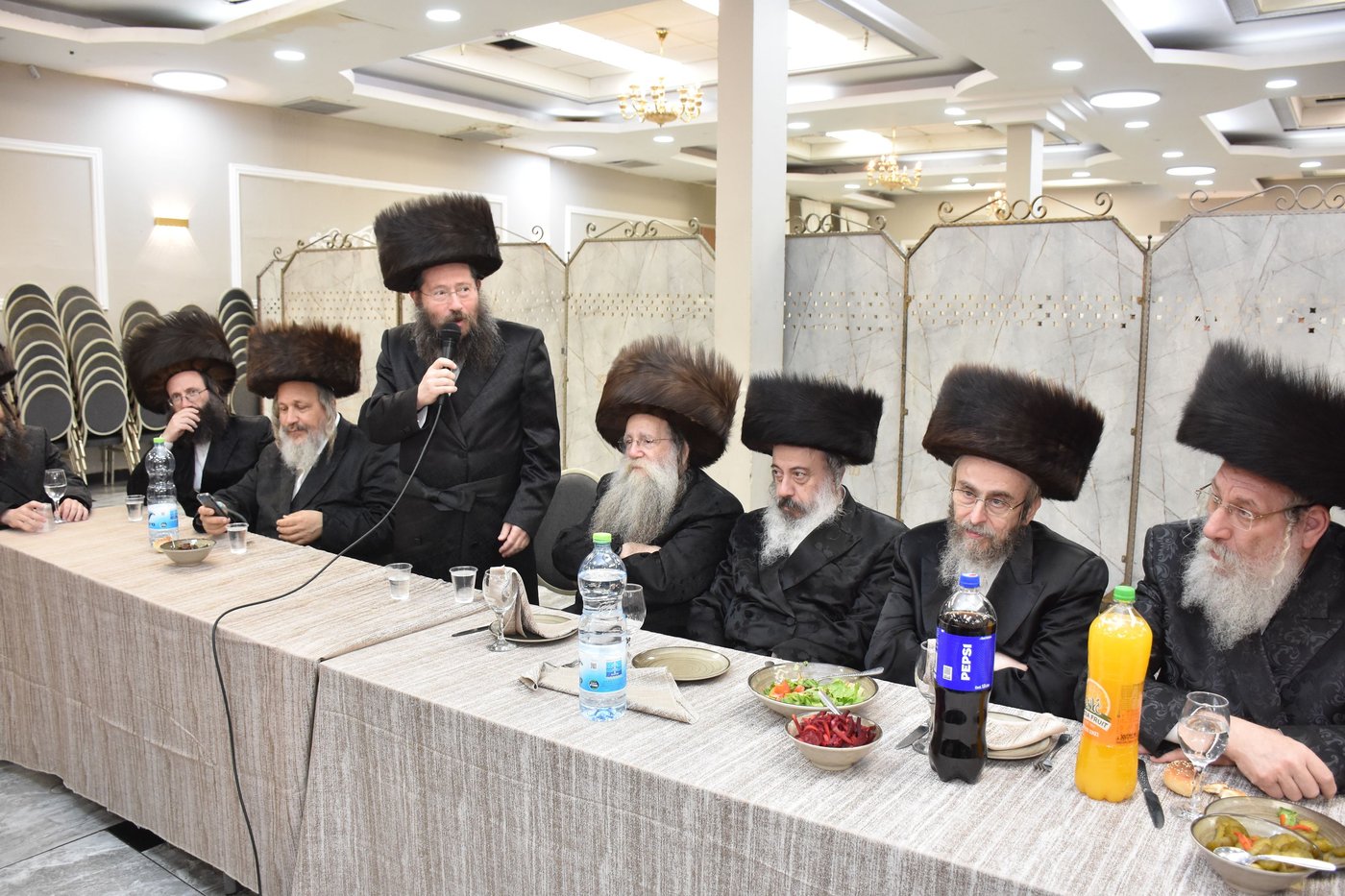 שמחת התנאים בחצרות נדבורנה - נאראל - זוועהיל - שאץ ויזניץ
