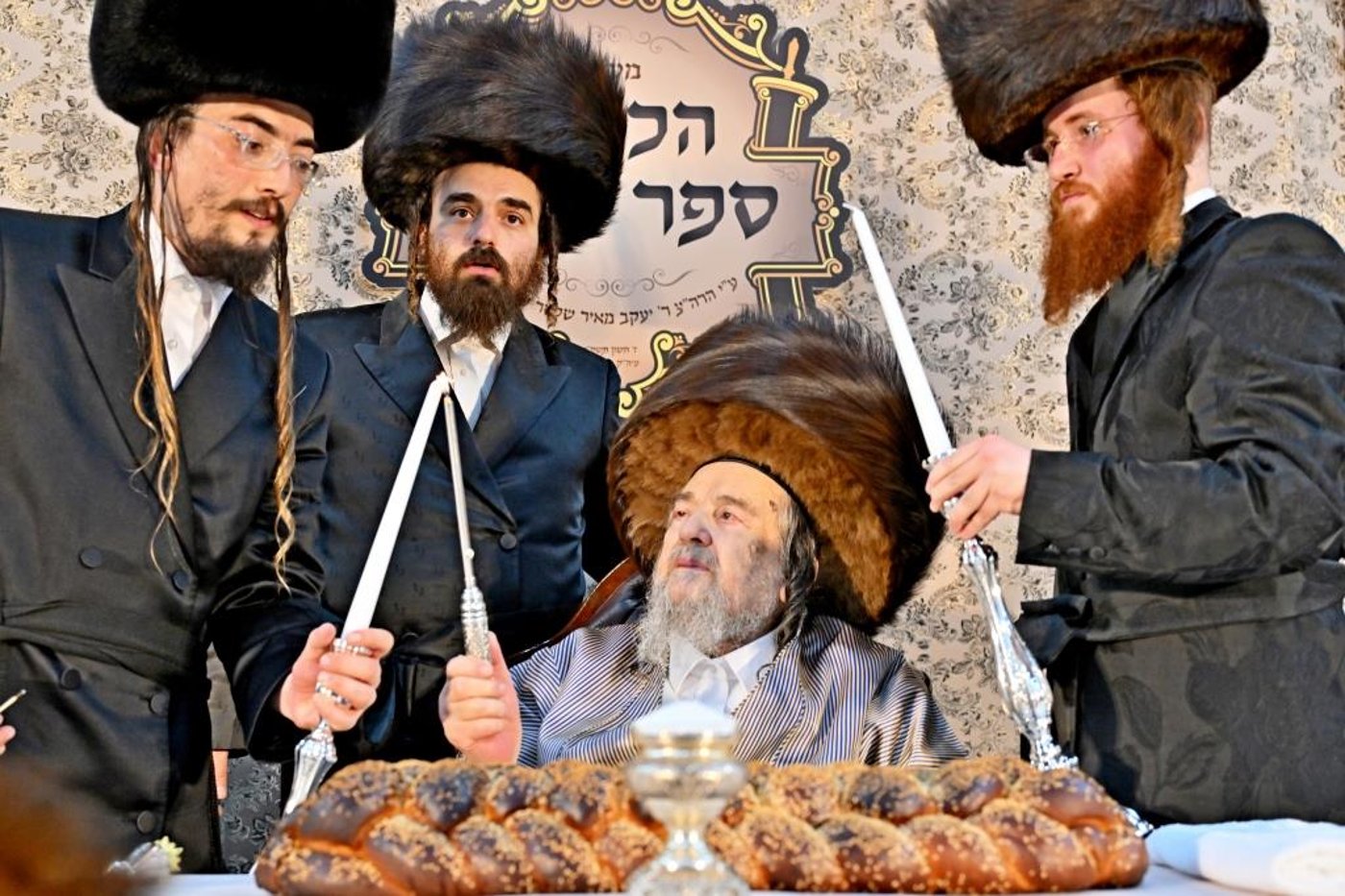 מעמד הכנסת ס''ת לזכותו של הגה''צ רבי רבי יעקב מאיר שכטר