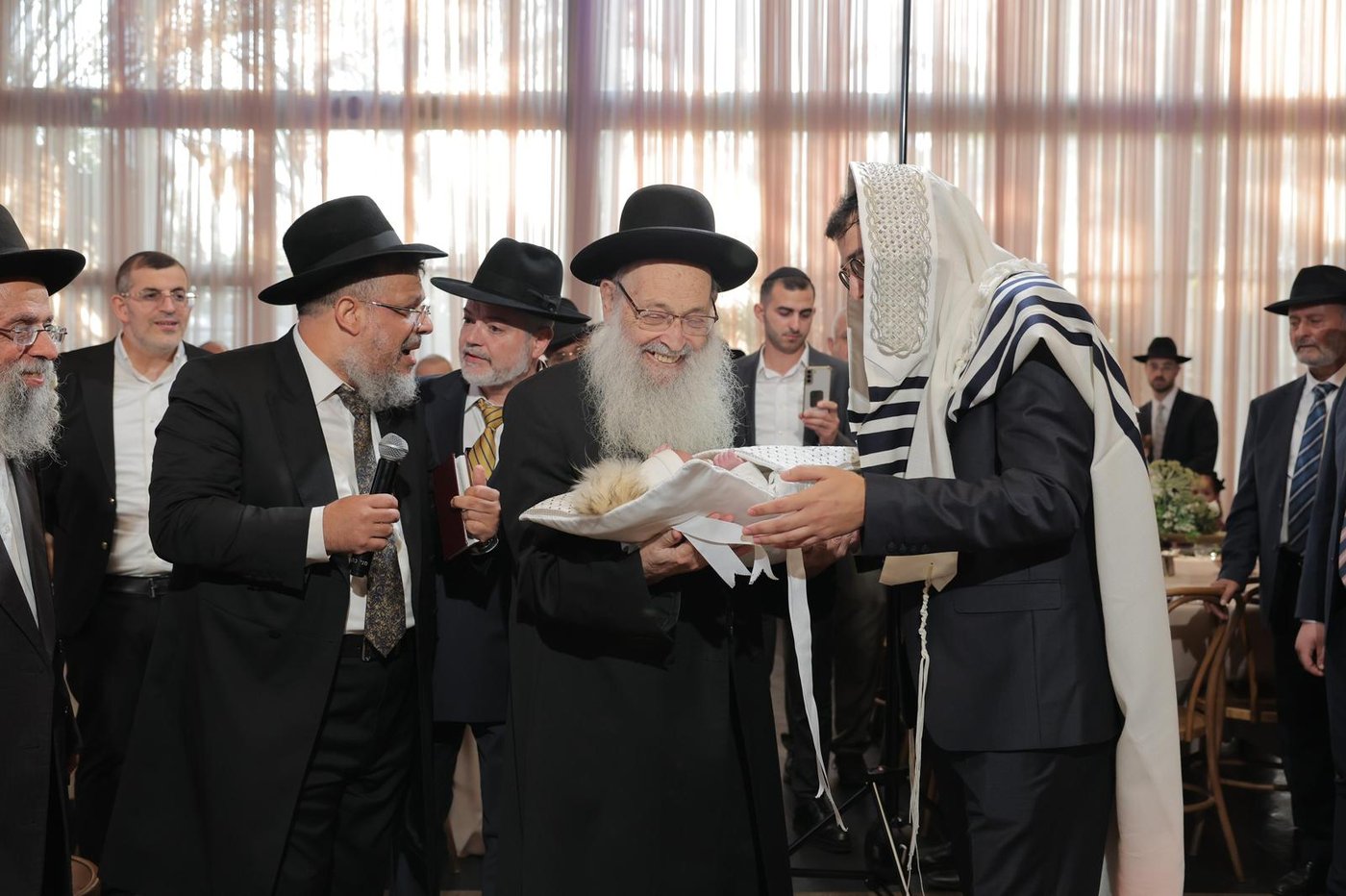 שמחת הברית מילה לנין הגאון רבי משה מאיה