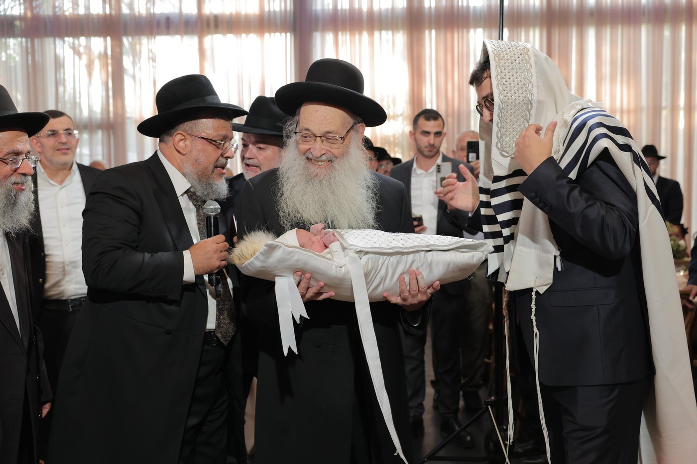 שמחת הברית מילה לנין הגאון רבי משה מאיה