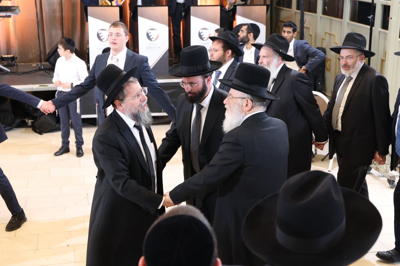 שמחת נישואי בן הגאון רבי יחזקאל אתרוג