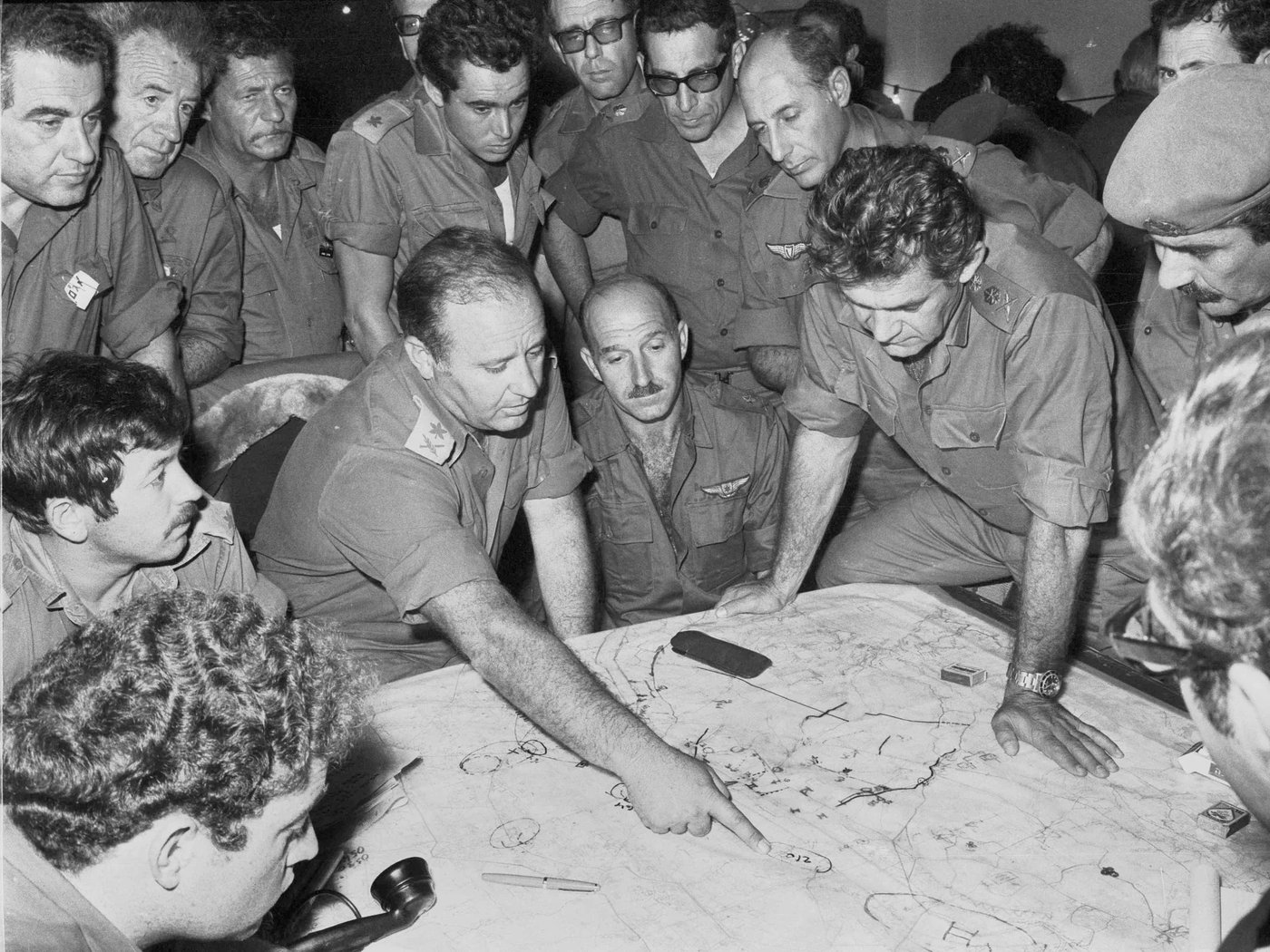זעירא עם צמרת צה"ל במהלך מלחמת יום כיפור