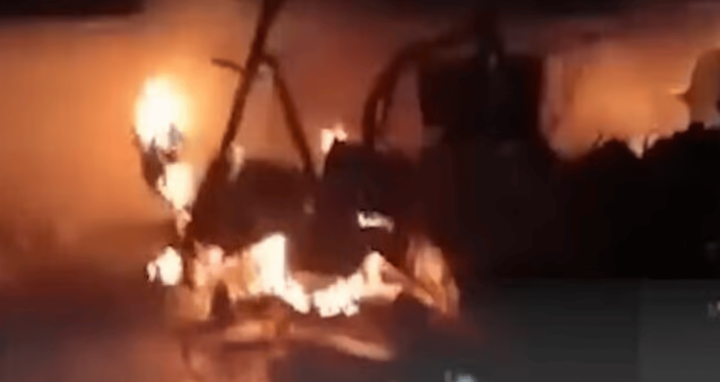 הקרב המפתיע בסוריה: חמושים פתחו באש מגג הבניין ופגעו בהאמר; צה"ל תקף מהאוויר | צפו
