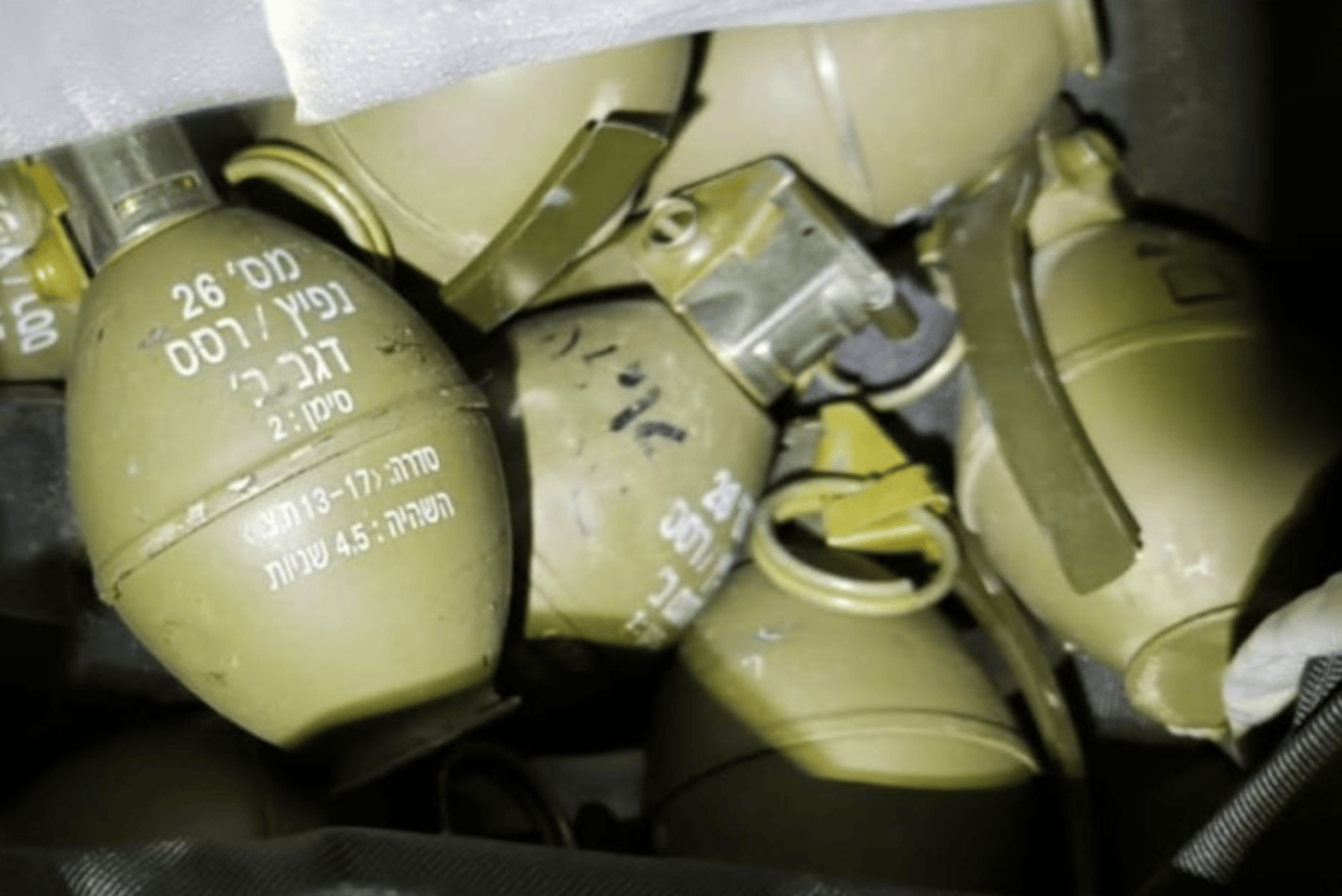 "מיועד לפיצוץ רב עוצמה": הפריטים המסוכנים שנתפסו במתחם המגורים