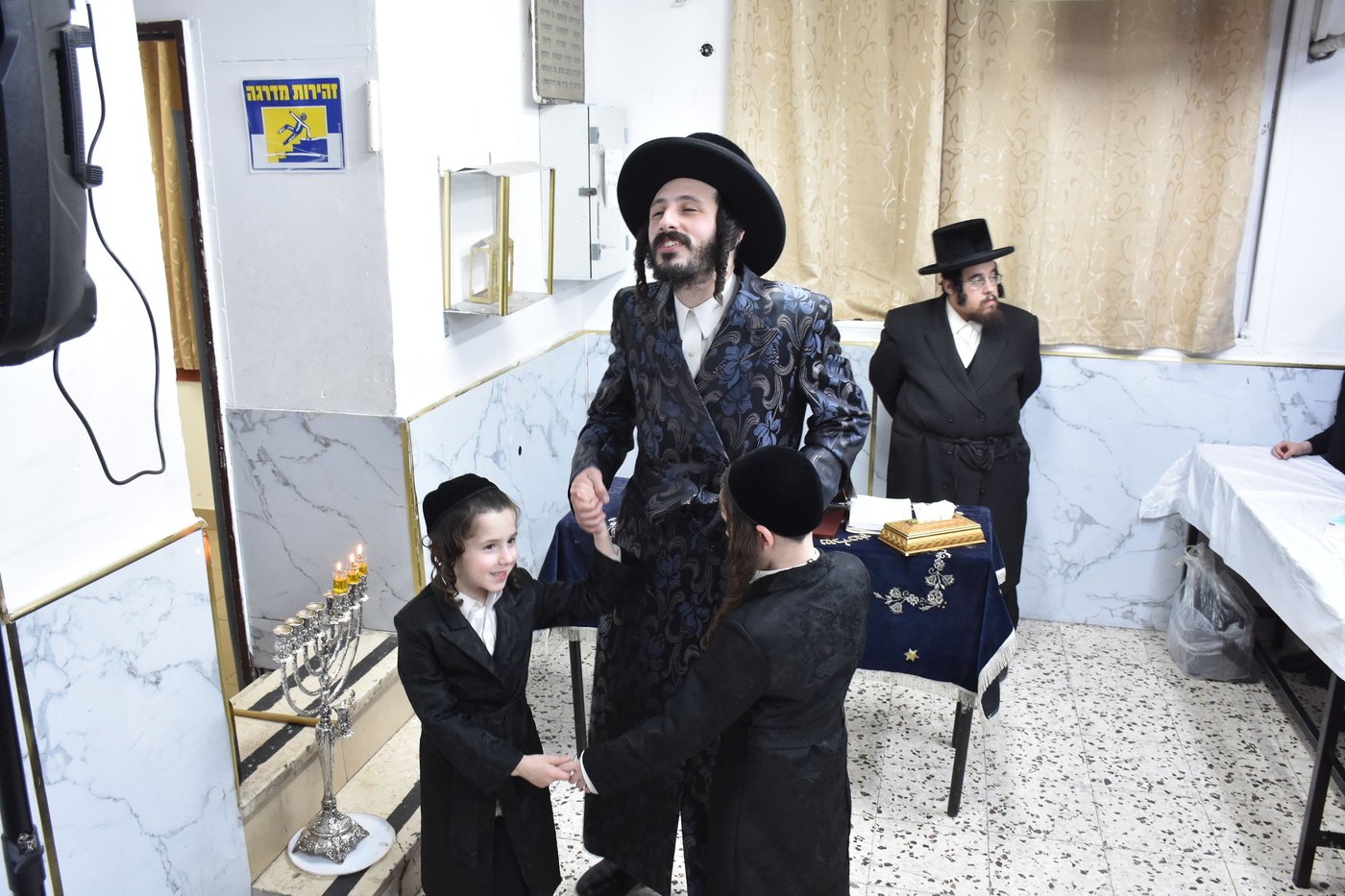 הדלקת נרות חנוכה במבקשי השם