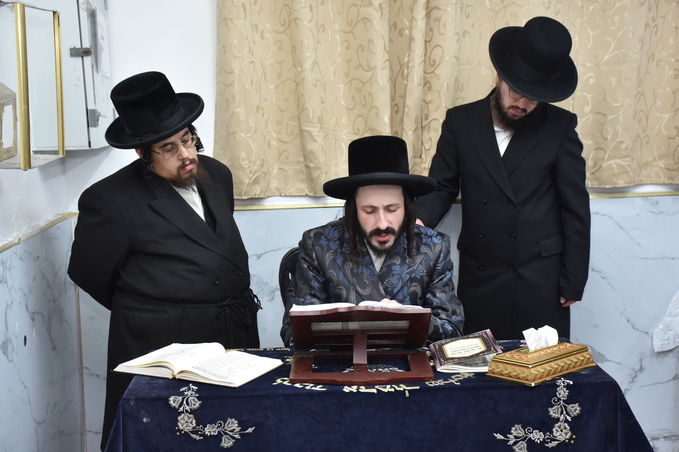 הדלקת נרות חנוכה במבקשי השם