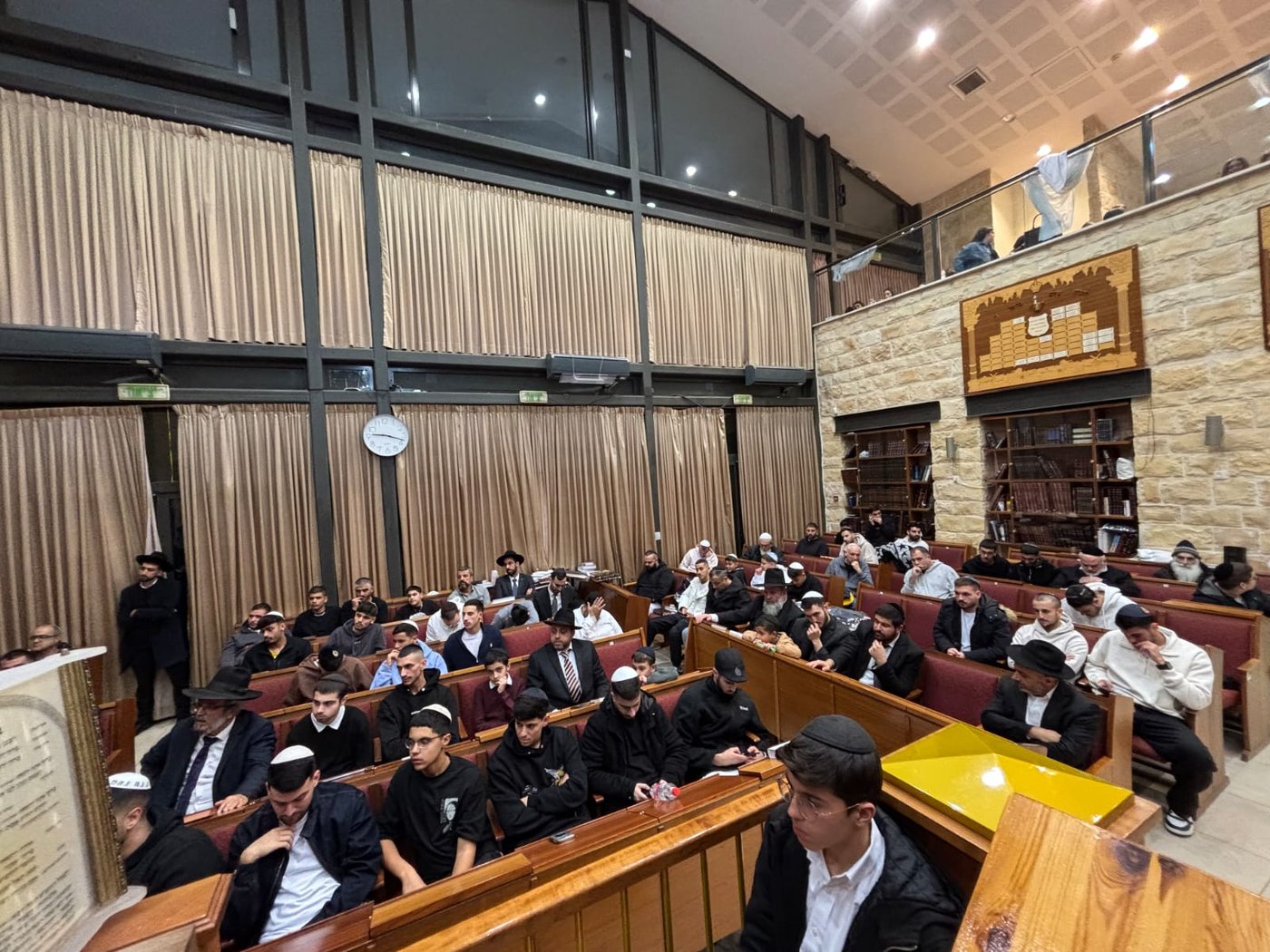 אורה של תורה: מסיבת חנוכה וטקס הסמכה לרבנים החדשים ב'נס ציונה'
