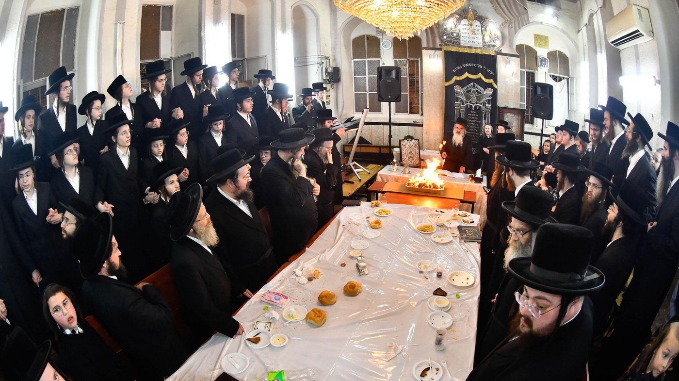 זאת חנוכה בחצה"ק לעלוב ירושלים