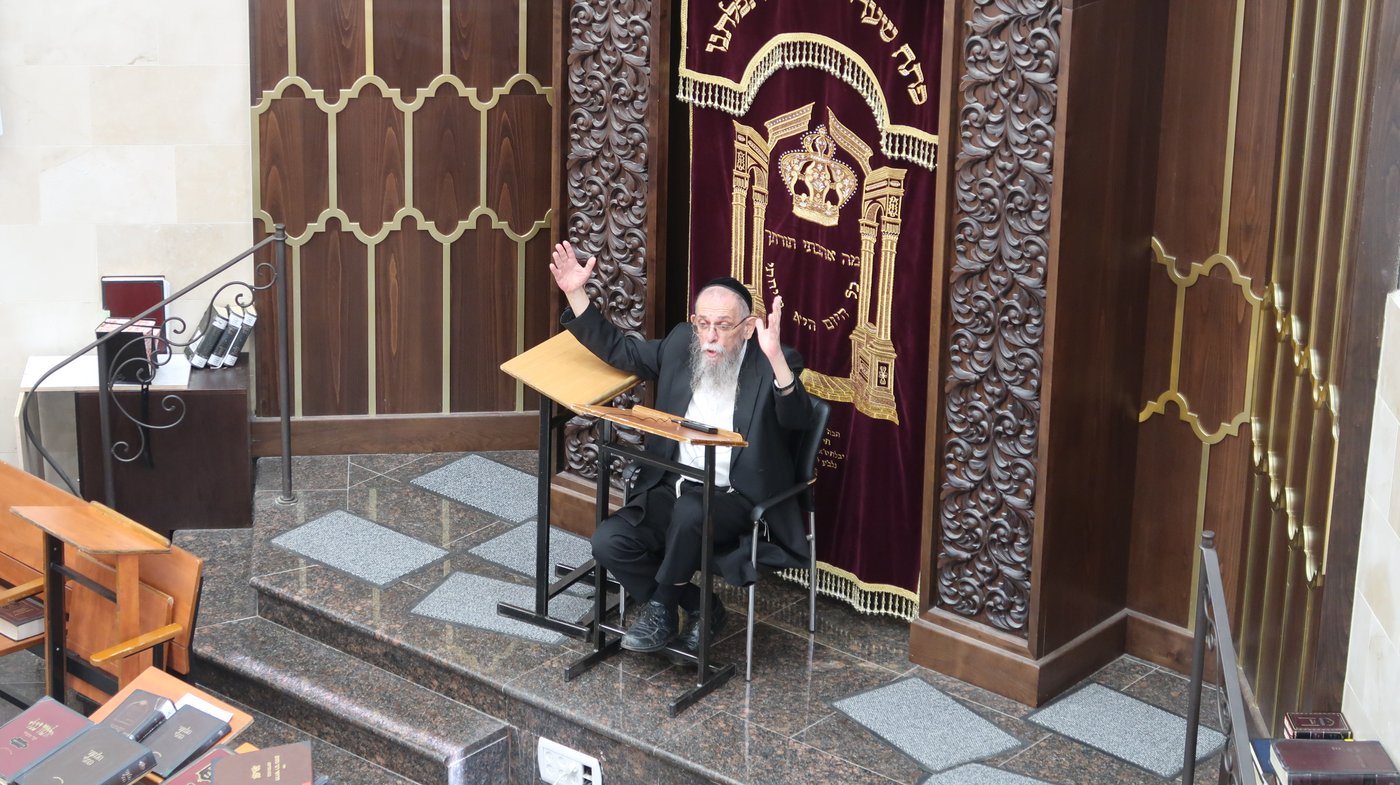 הגאון רב בונים שרייבר בישיבת נתיב הדעת