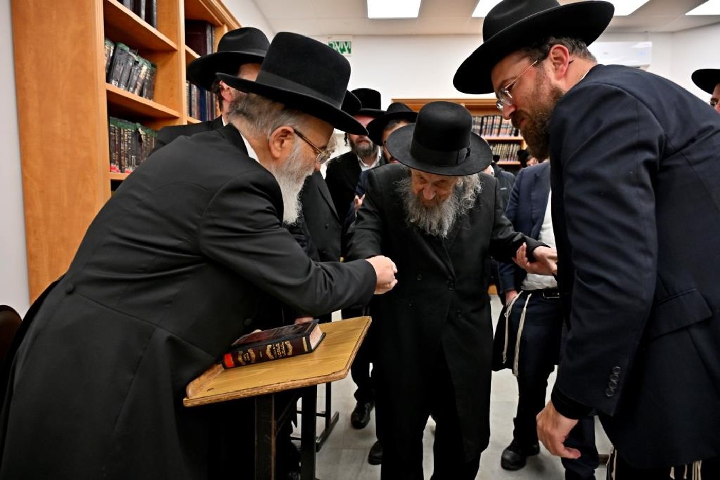 הגר"ד לנדו בחנוכת הבית לישיבת הר"ן
