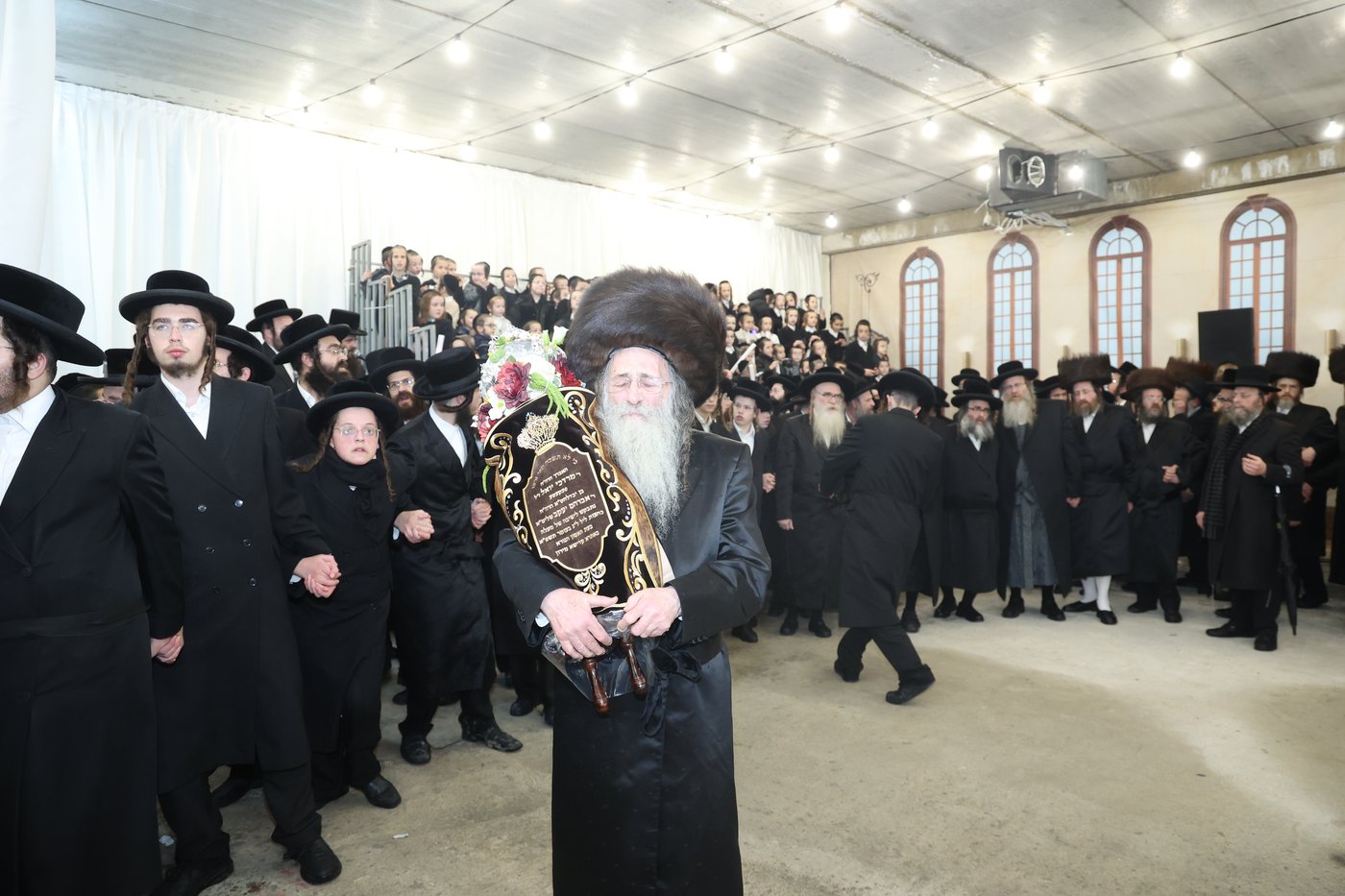 הכנסת ס"ת לע"נ האברך ר' מרדכי יואל פעקעטע זצ"ל