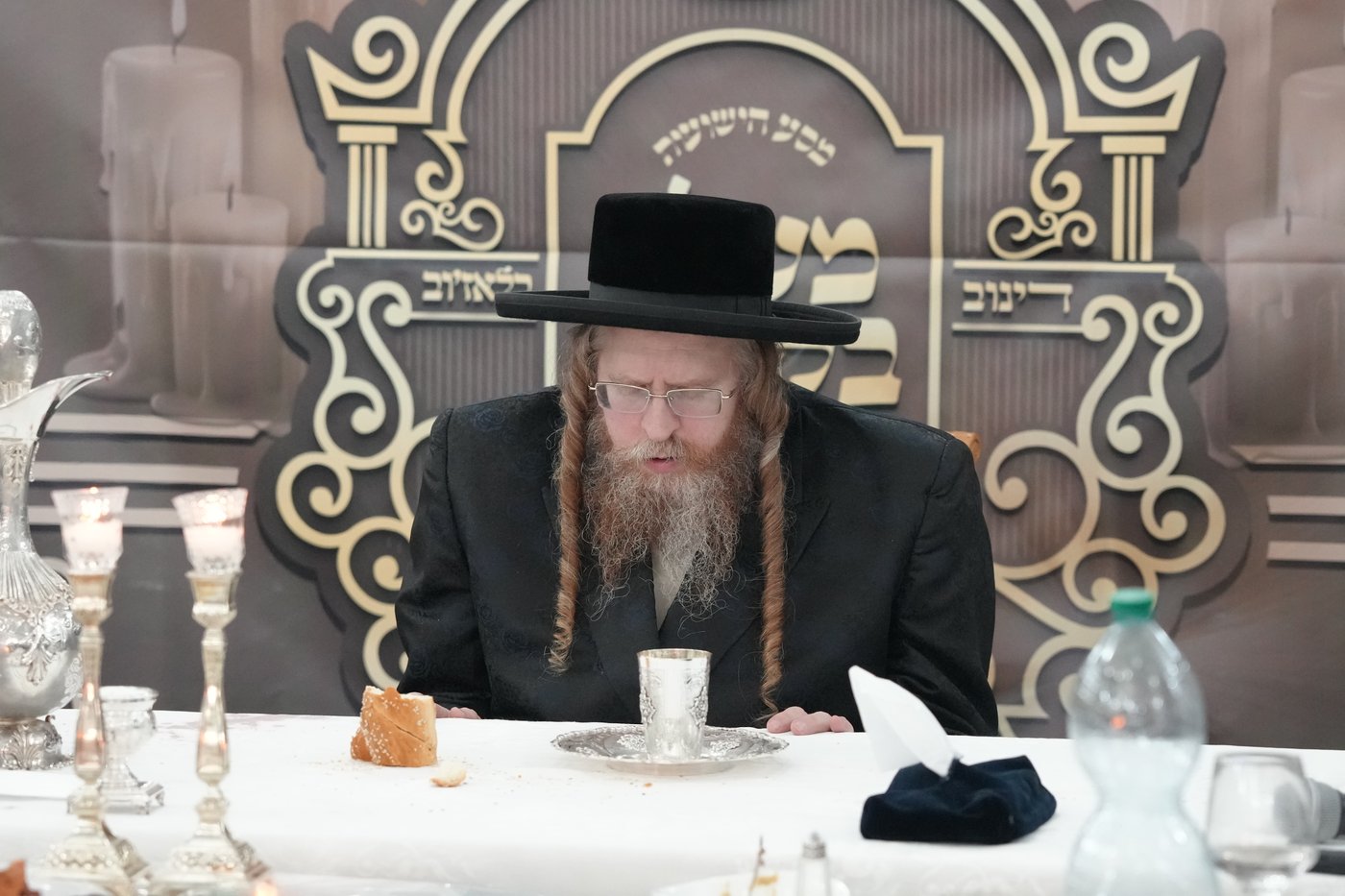 האדמו"ר משומרי אמונים במסע הקודש לפולין