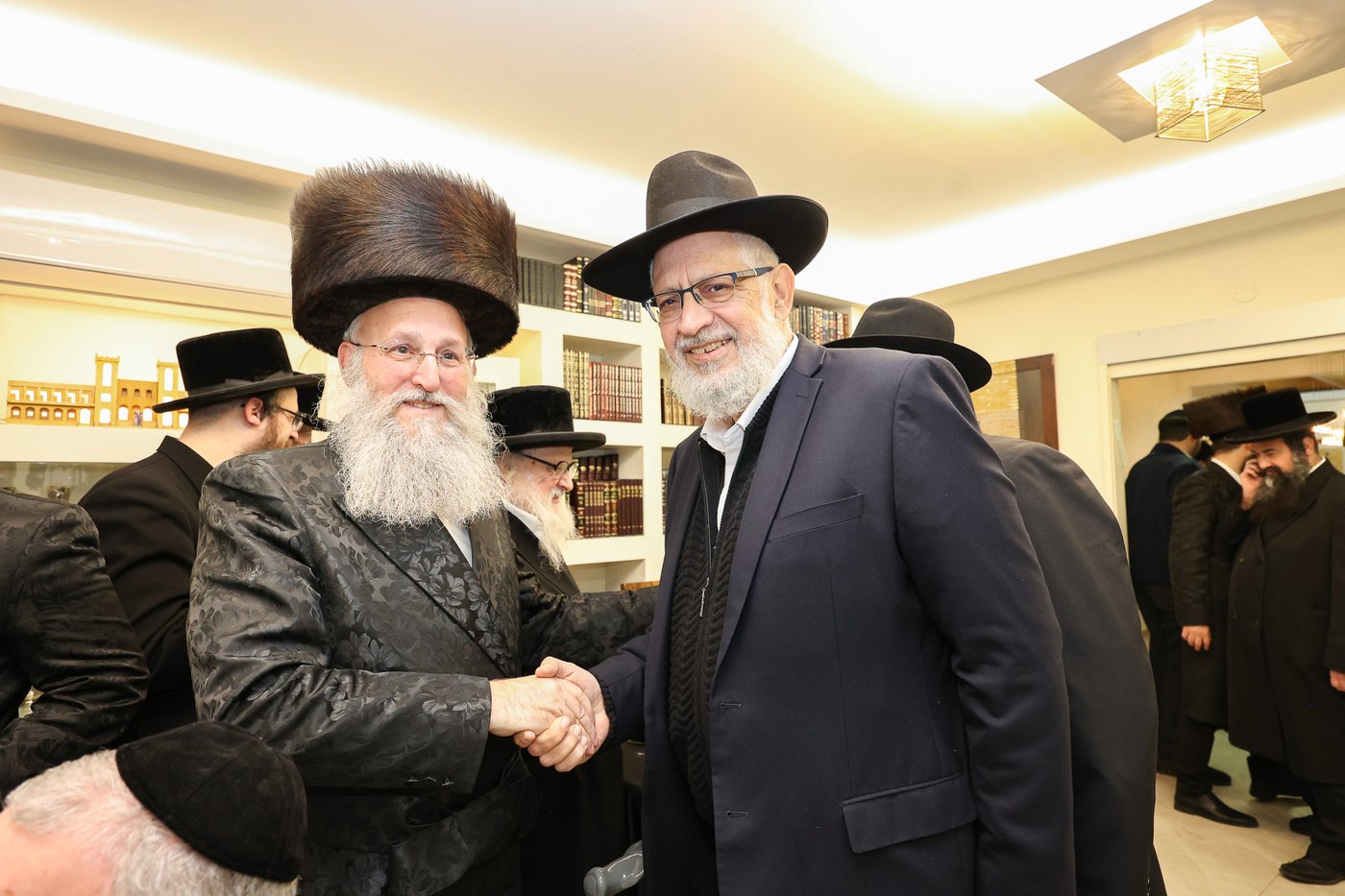 הכנסת ס"ת בויז'ניץ אלעד