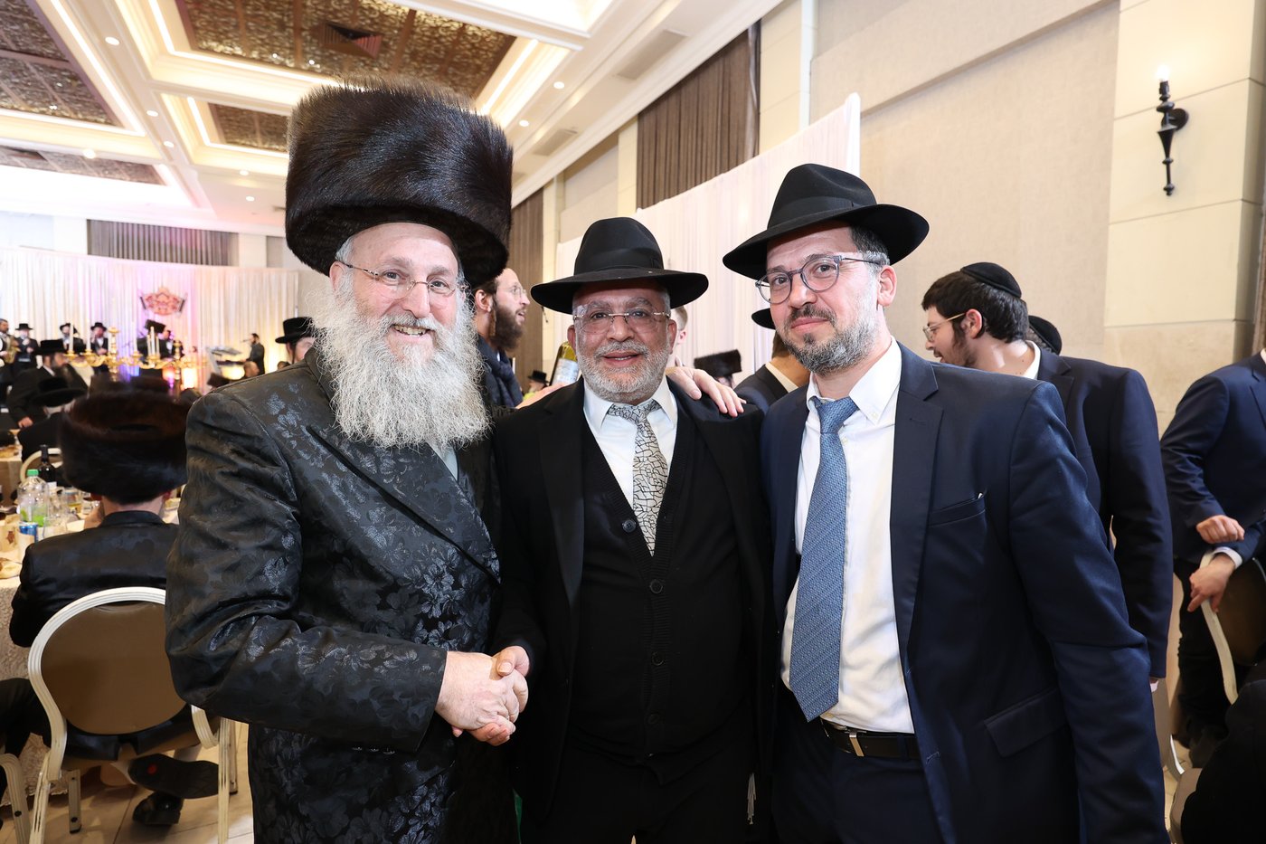 הכנסת ס"ת בויז'ניץ אלעד