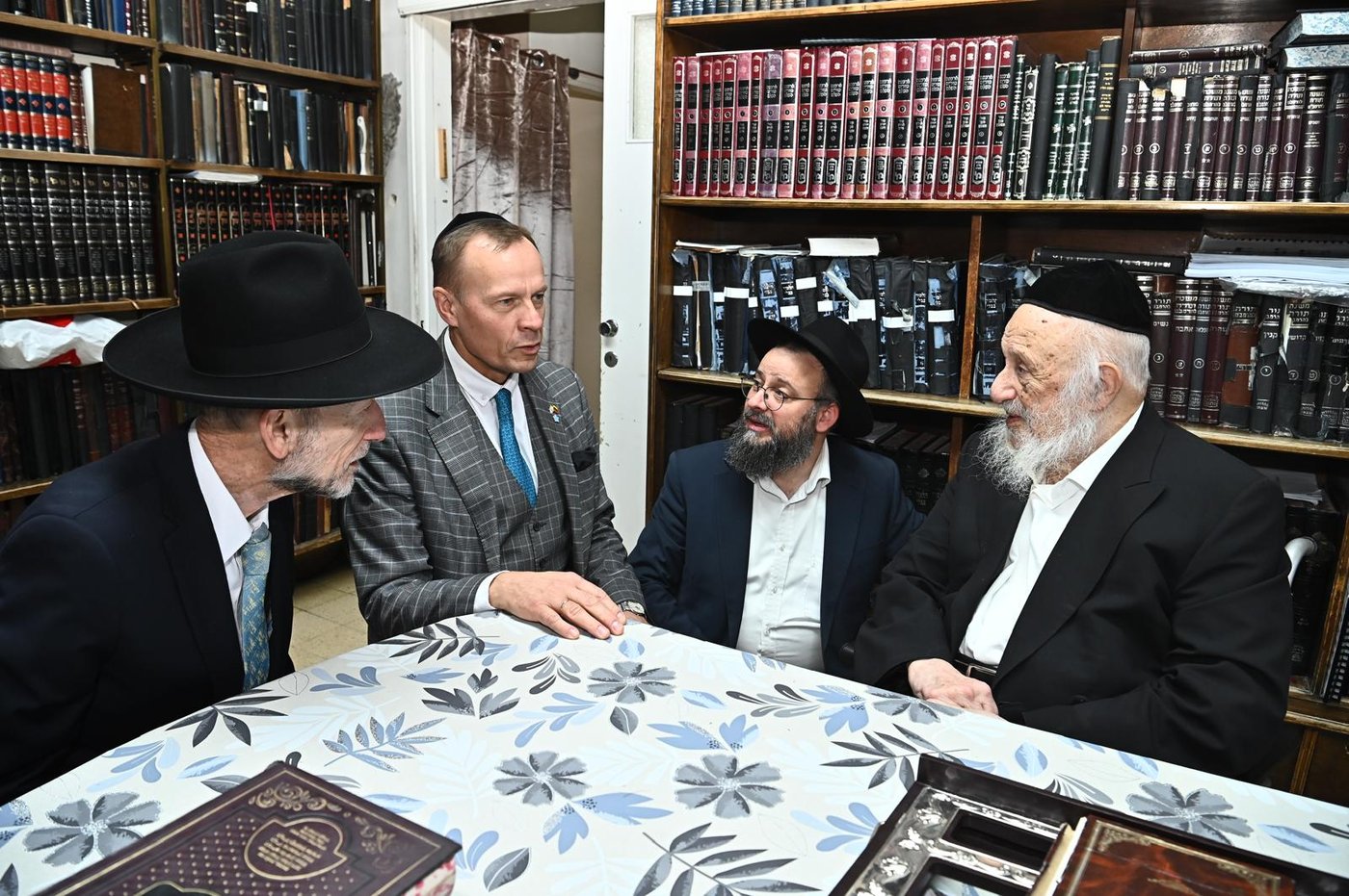 הביקור של שגריר ליטא בפוניבז'