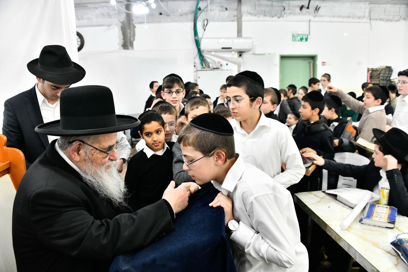 גדולי ישראל חיזקו את ילדי המשניות של קריית הרצוג
