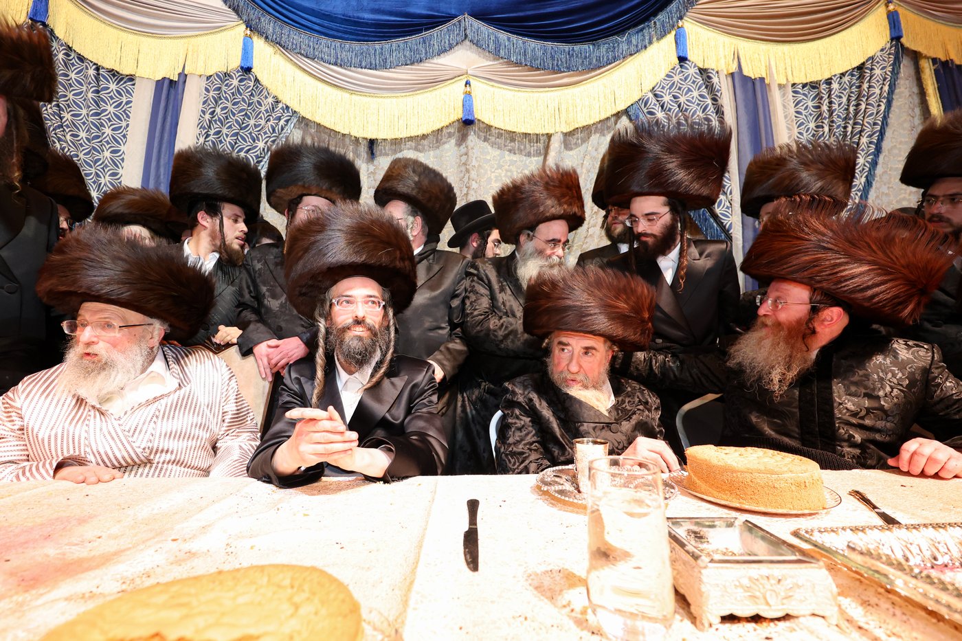 שמחת בית זוויעהיל - פינסק קרלין - טרעבישאן