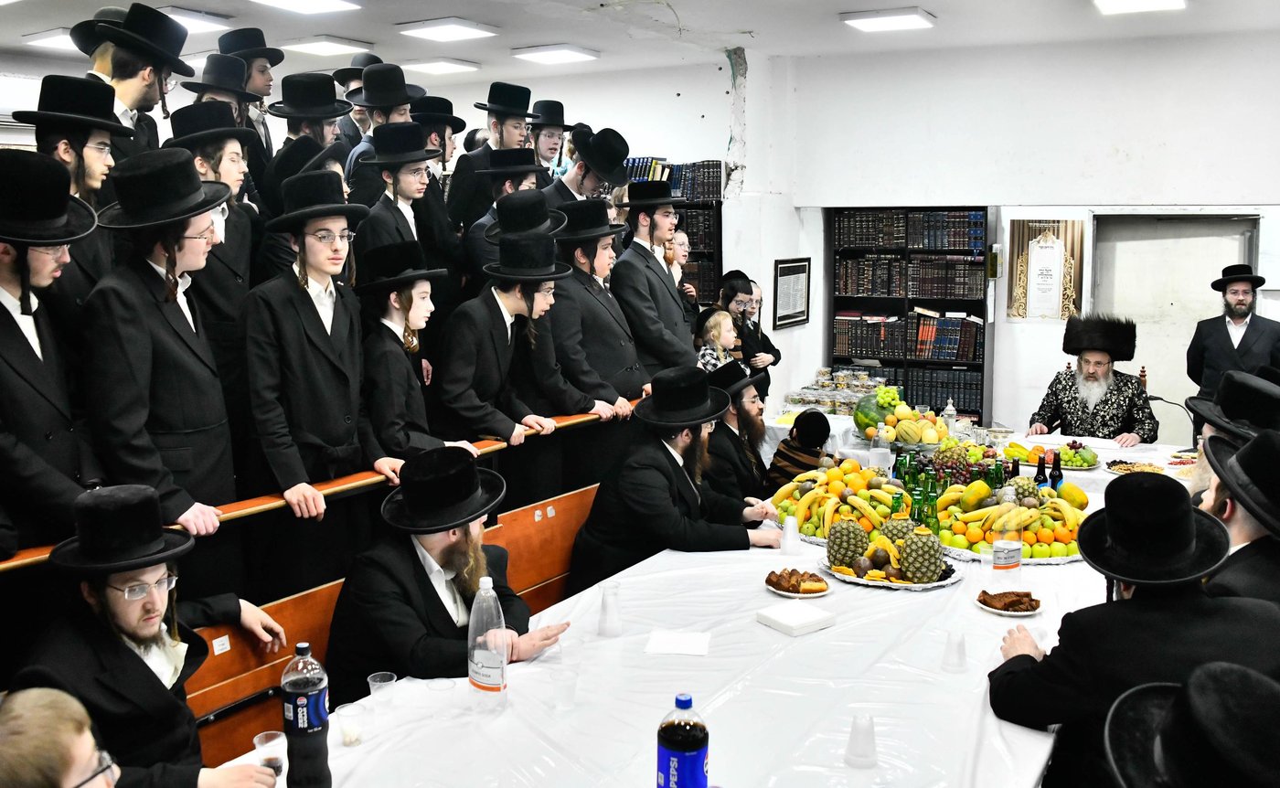 האדמו"ר מזוטשקא אמסנא בטיש ט"ו בשבט