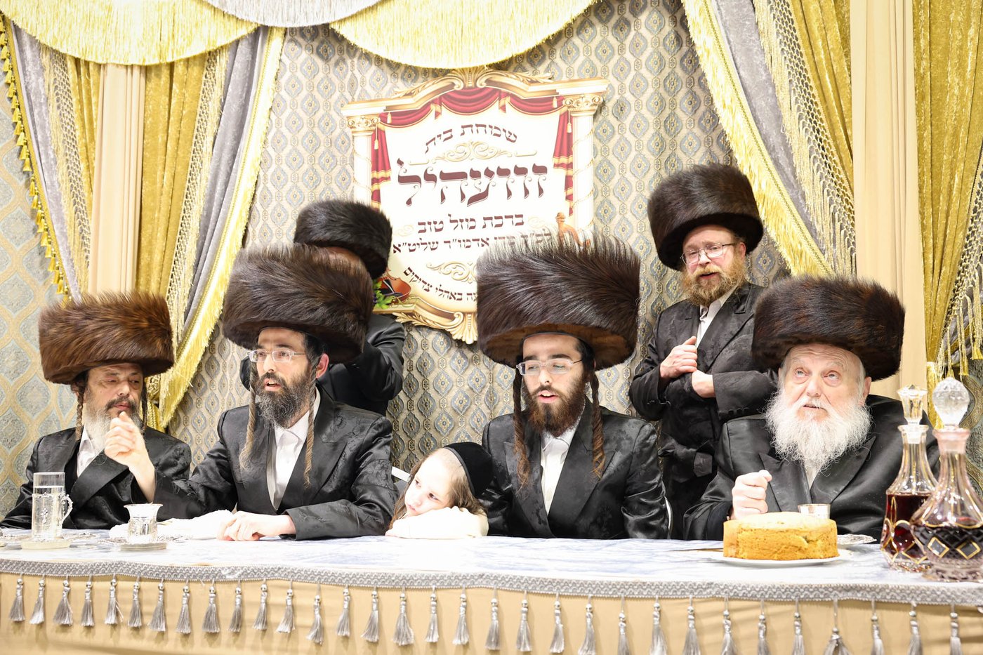 שבע ברכות בשילוב טיש ט"ו בשבט בזוועהיל