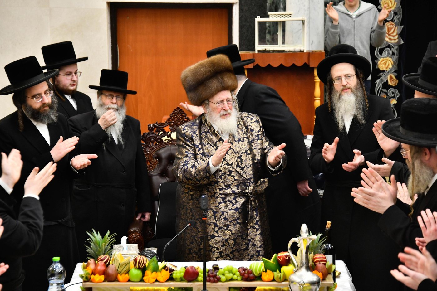 האדמו"ר מספינקא בטיש ט"ו בשבט