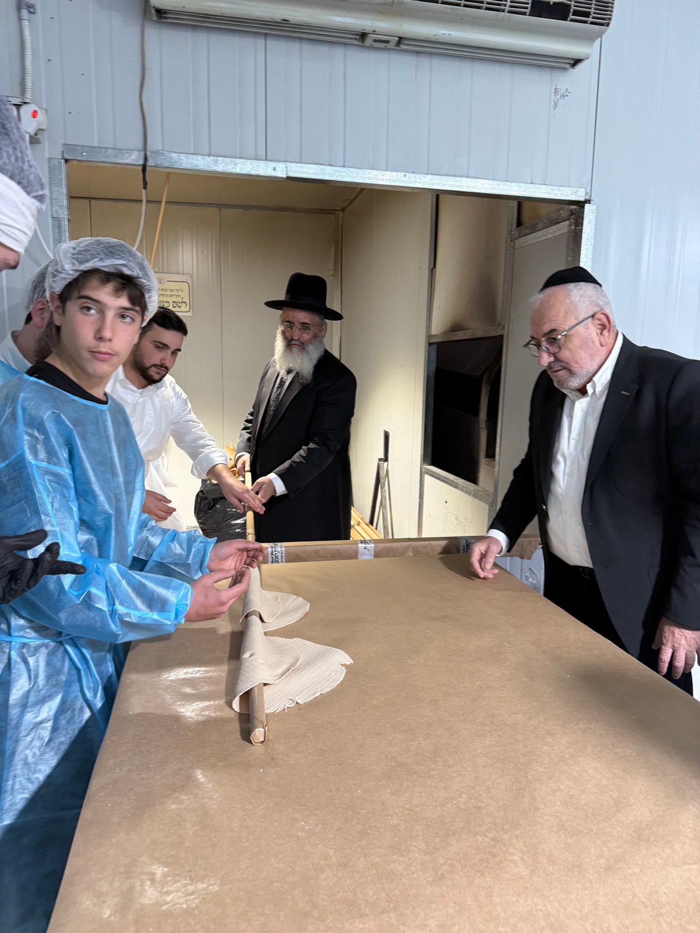 רבי ישראל אברג'ל באפיית מצות חבורה