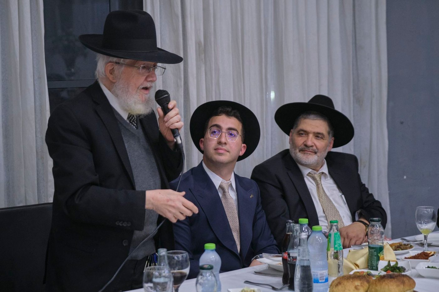 שמחת אירוסי נכד הגר"צ מאזוז