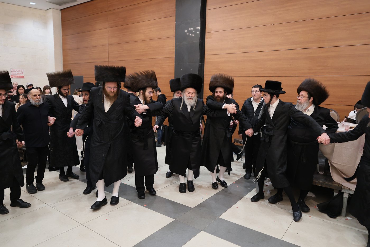 שמחת בית סטרעטין - זוועהיל - אשלג