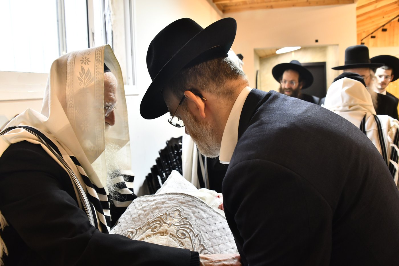 שמחת הברית לנין הגרמ"ש אדלשטיין ונכד הגרי"ש קנייבסקי
