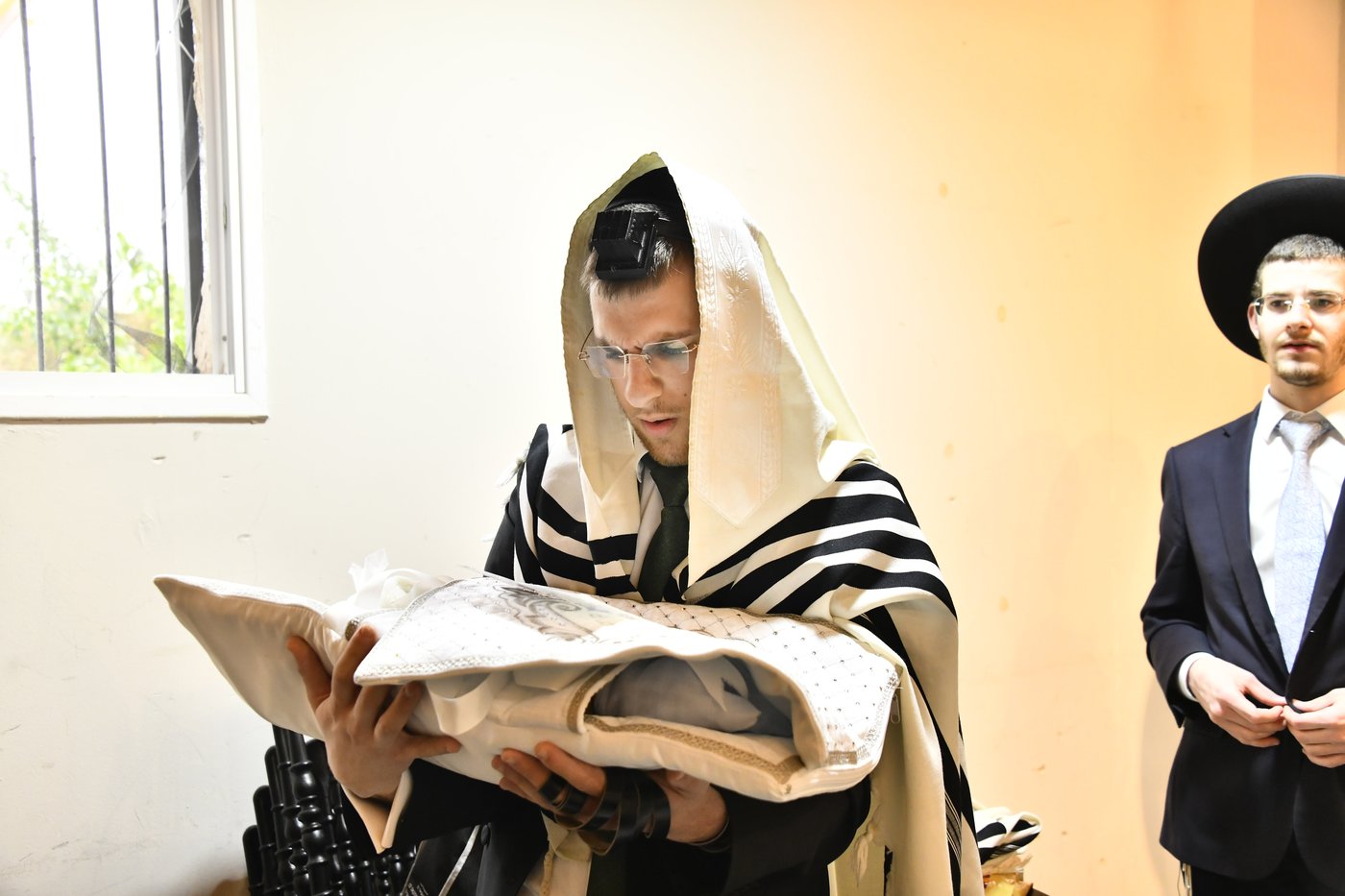 שמחת הברית לנין הגרמ"ש אדלשטיין ונכד הגרי"ש קנייבסקי