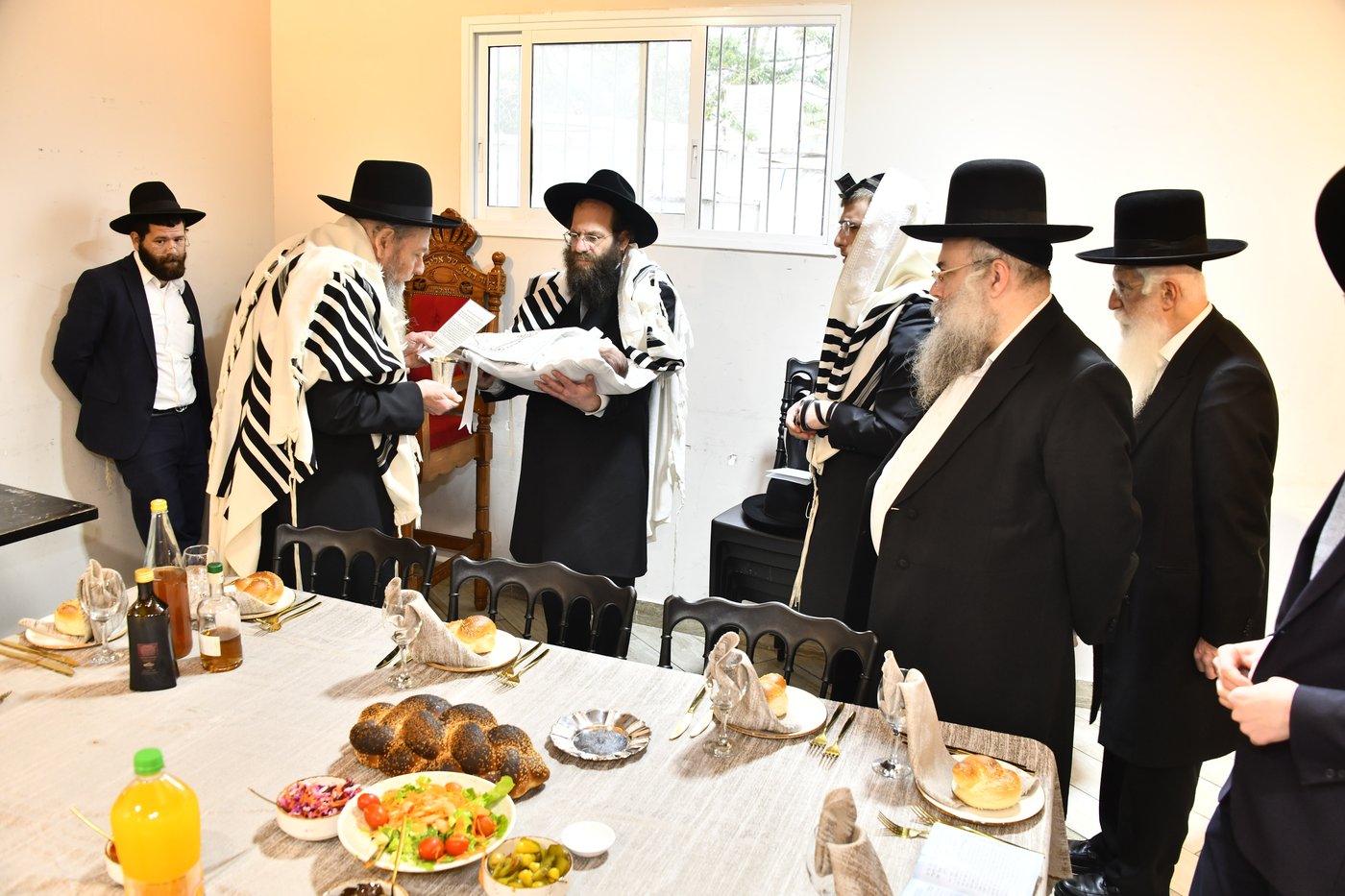 שמחת הברית לנין הגרמ"ש אדלשטיין ונכד הגרי"ש קנייבסקי