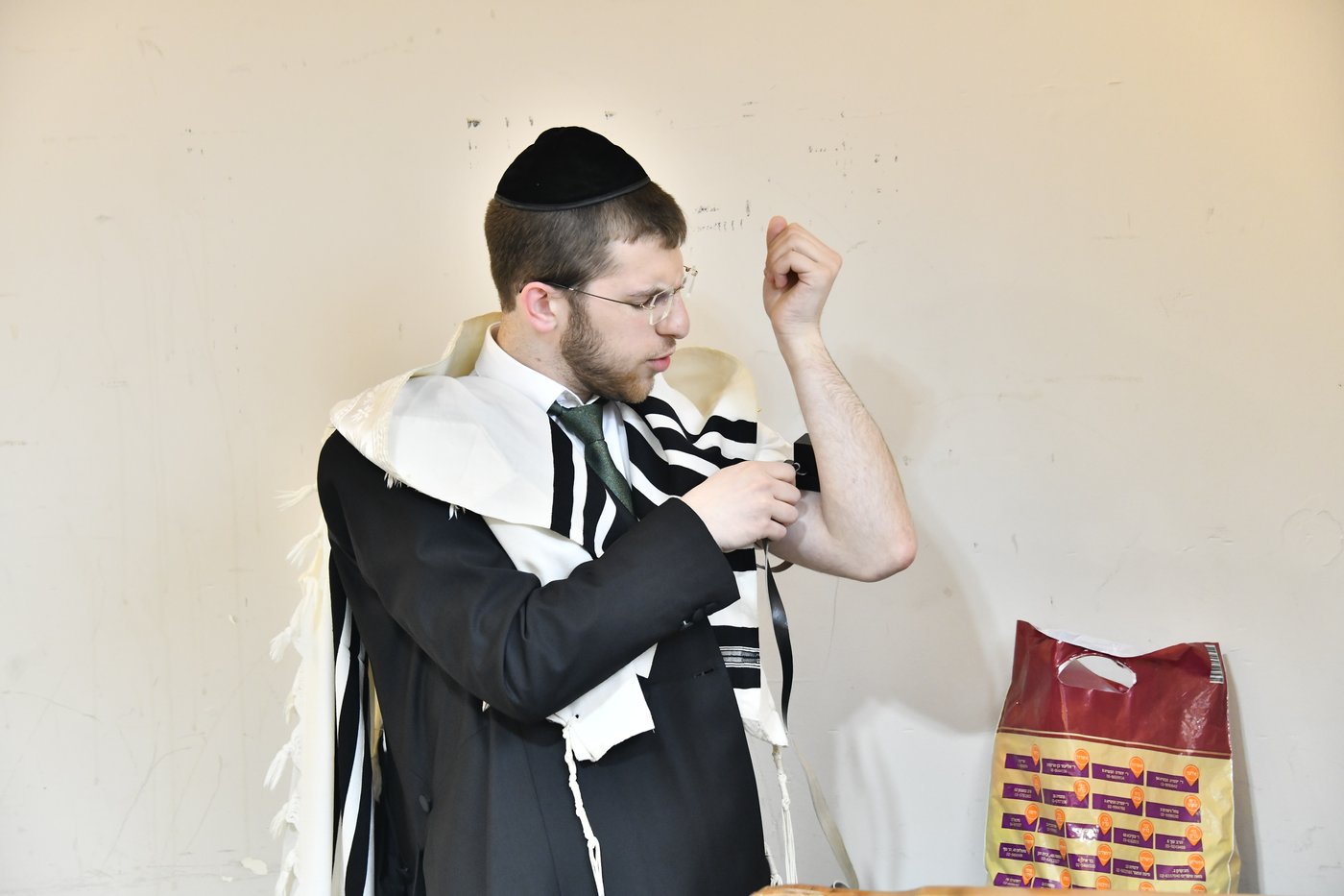 שמחת הברית לנין הגרמ"ש אדלשטיין ונכד הגרי"ש קנייבסקי