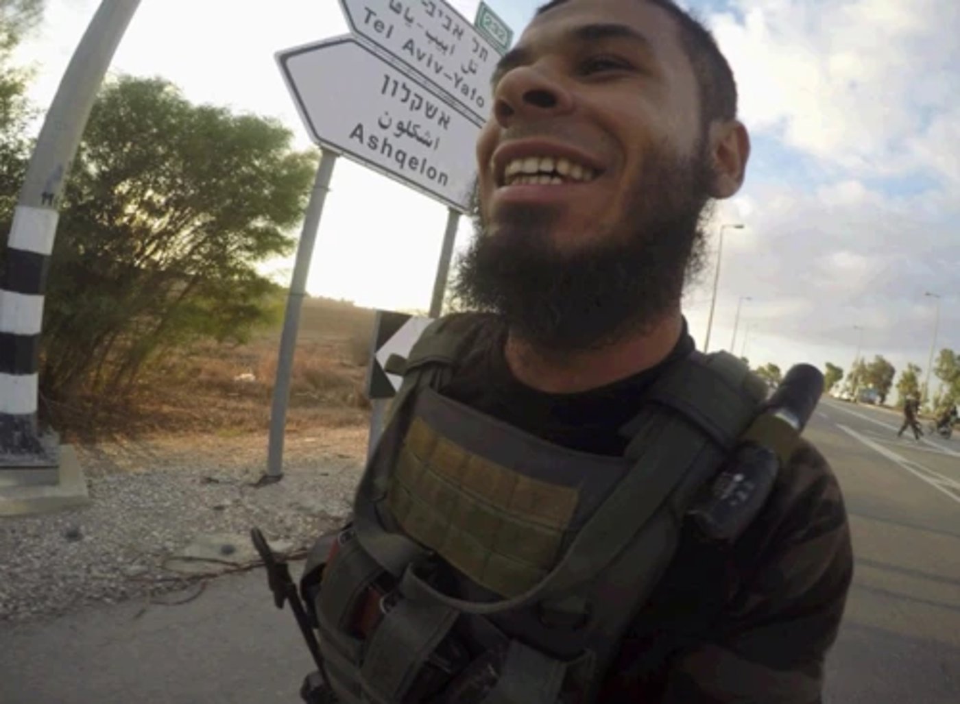 תיעוד של המחבל אחמד ביוכ מהטבח הרצחני ב-7 באוקטובר