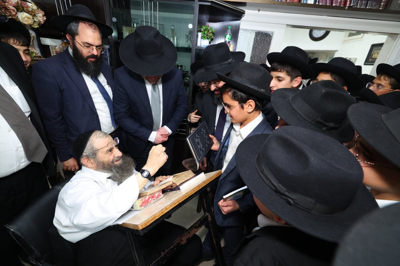ילדי תל ציון אצל הגר"מ בן שמעון