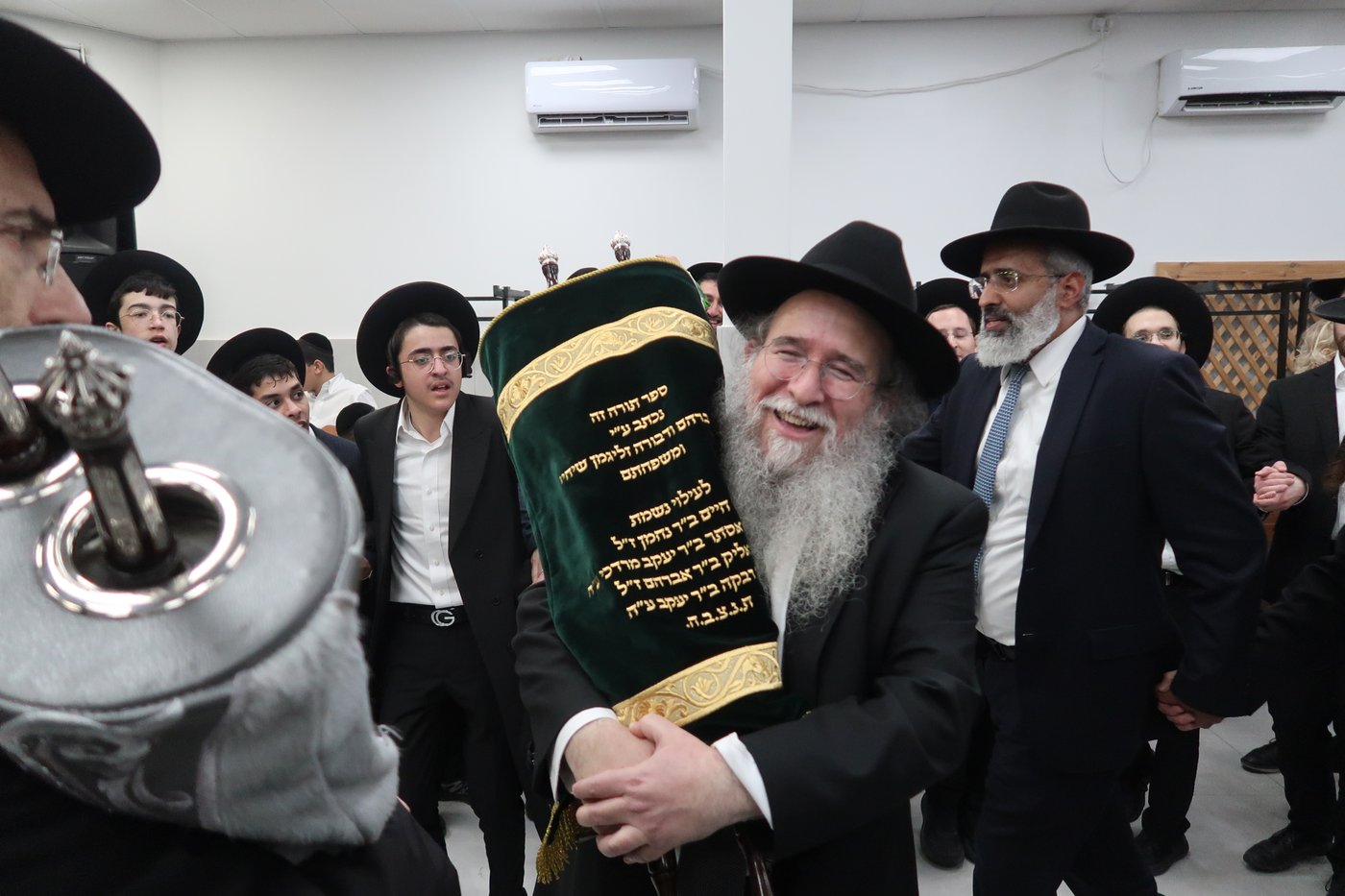 הכנסת ס"ת לקהילת 'רמת הנביאים' בבית שמש