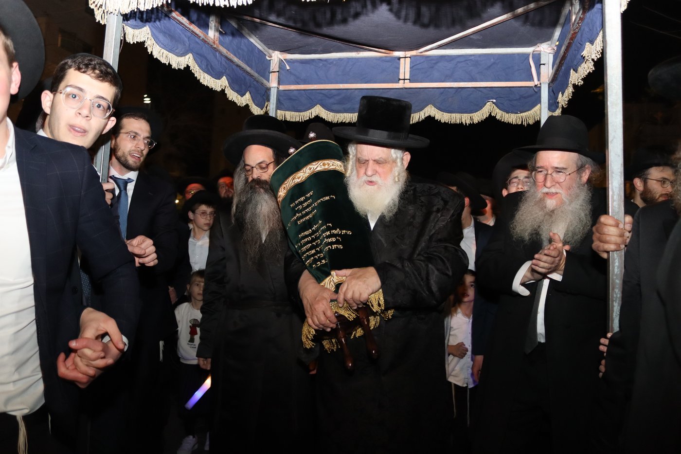 הכנסת ס"ת לקהילת 'רמת הנביאים' בבית שמש